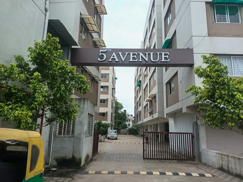 2 BHK Flat for sale in 5th Avenue, Manjalpur, Vadodara Vadodara — photo 25