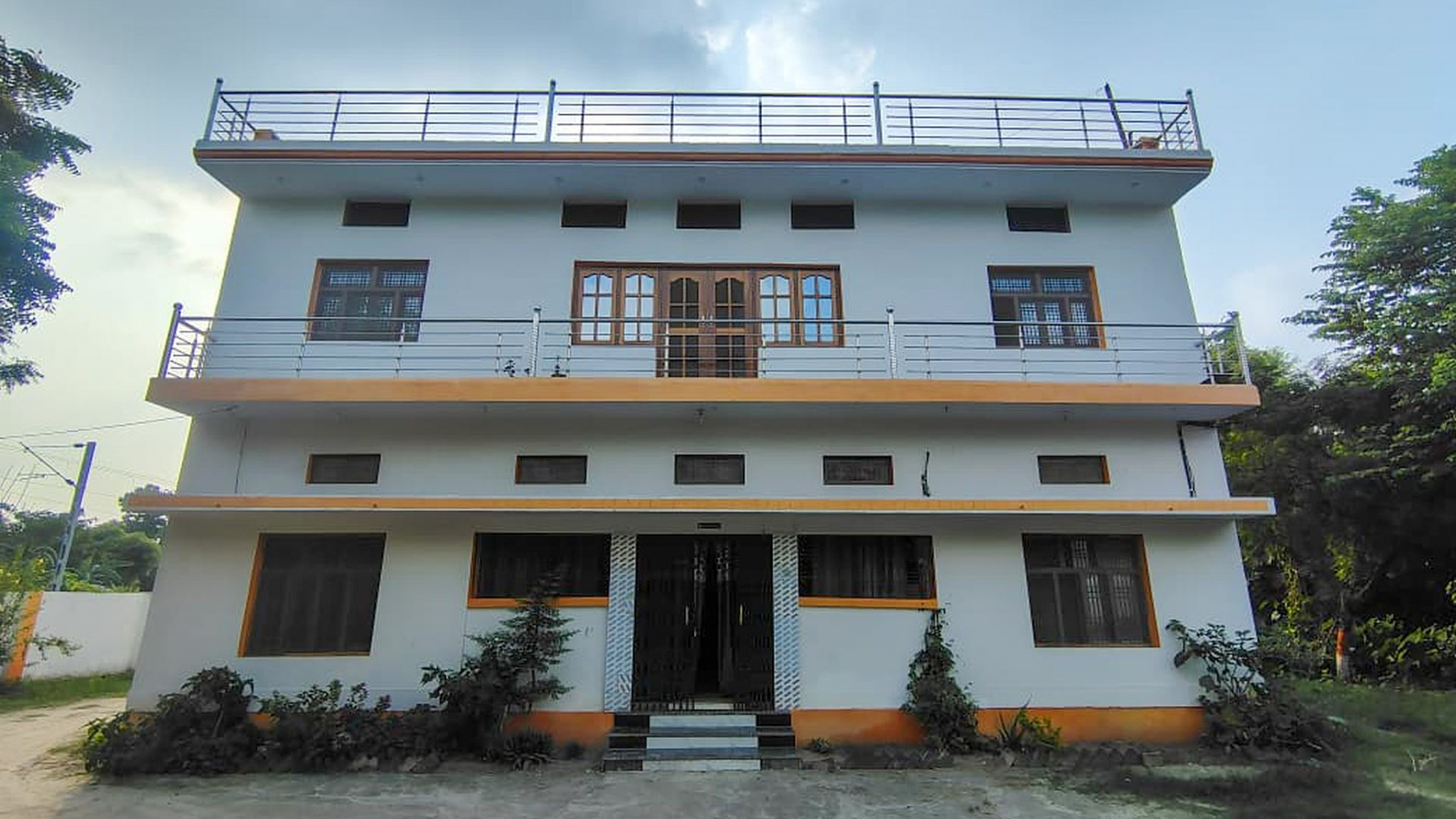 240 square meter Individual House for sale in Padrauna — photo 3