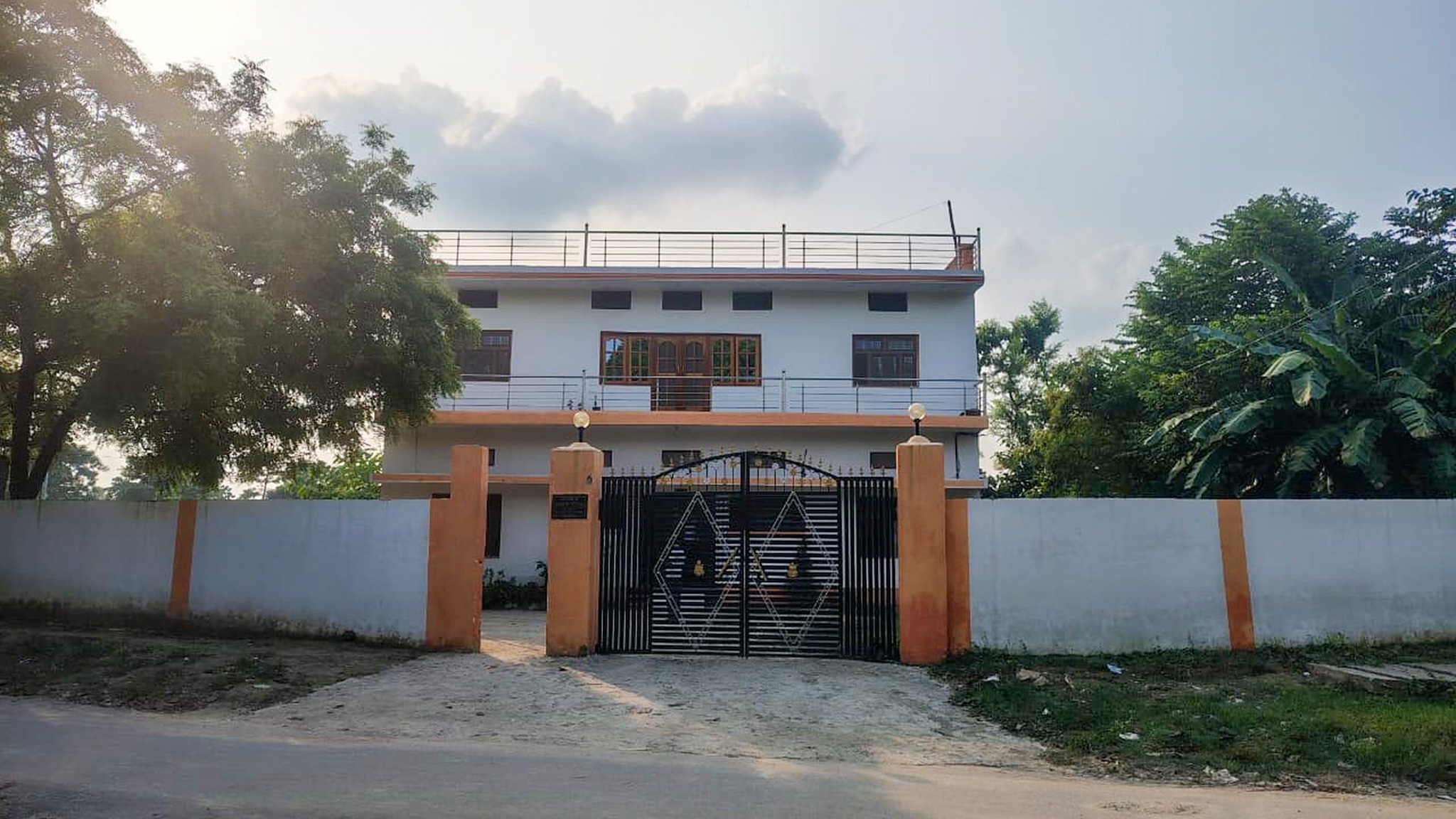 240 square meter Individual House for sale in Padrauna — photo 2