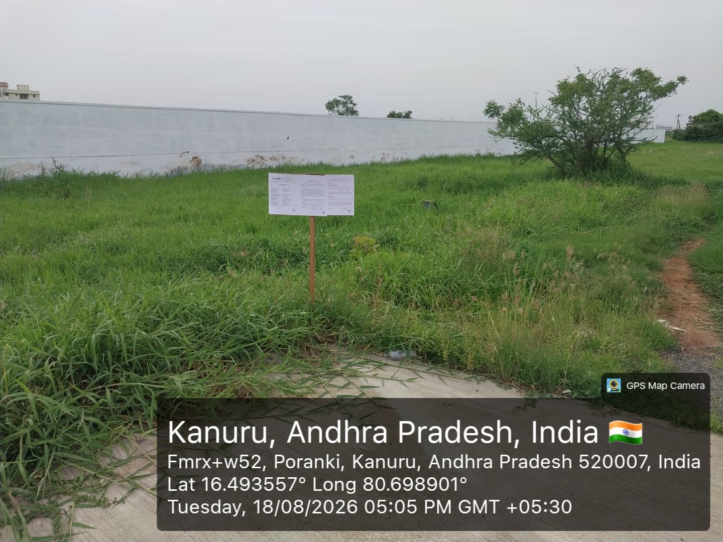 195 square yard Plot for sale in vacant land, Near Chaitanya College, Mayur Campus Vijayawada — photo 1