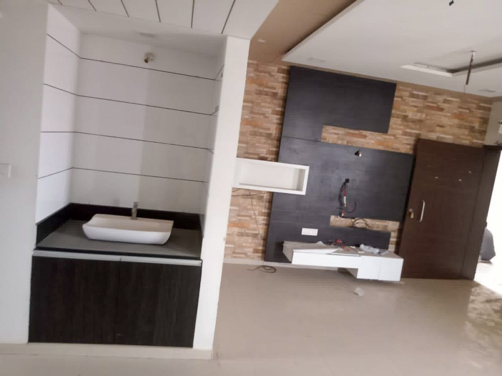 3 BHK Flat for sale in RUDRA PRAYAG APPARTMENT, Rajkot Rajkot — photo 3