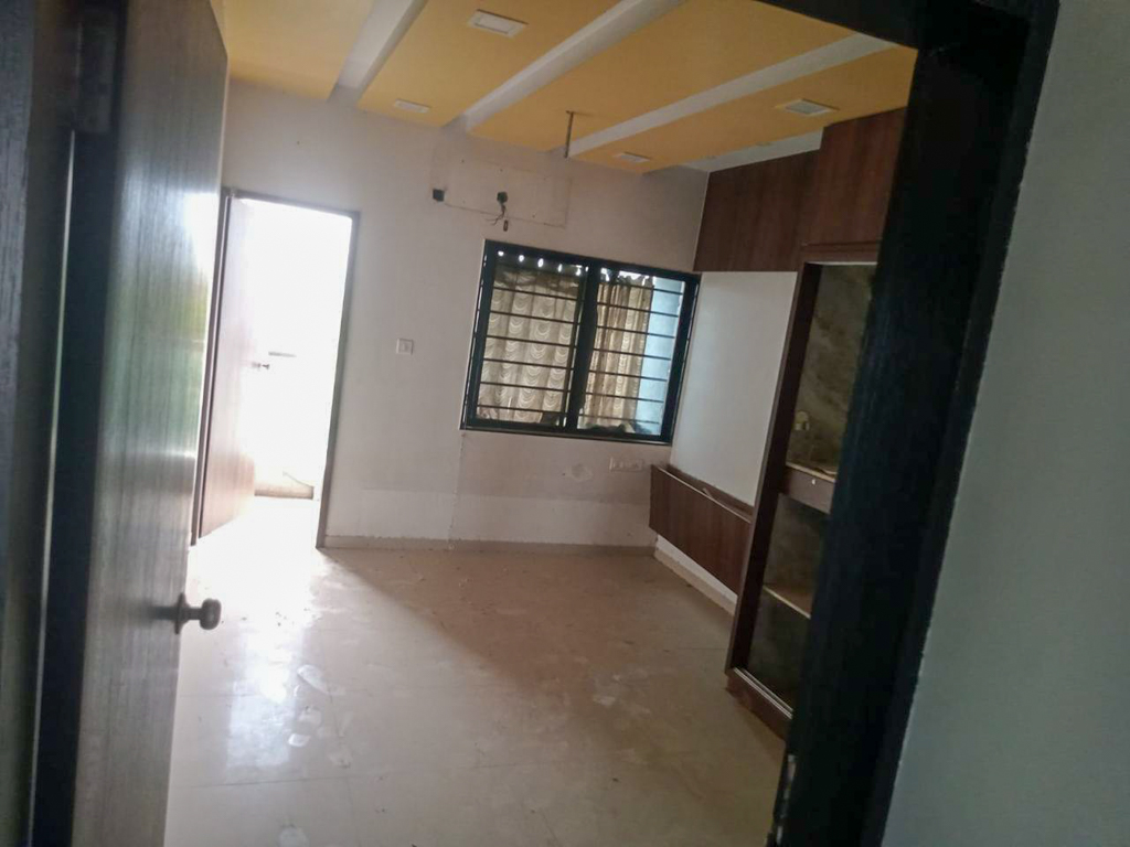 3 BHK Flat for sale in RUDRA PRAYAG APPARTMENT, Rajkot Rajkot — photo 8