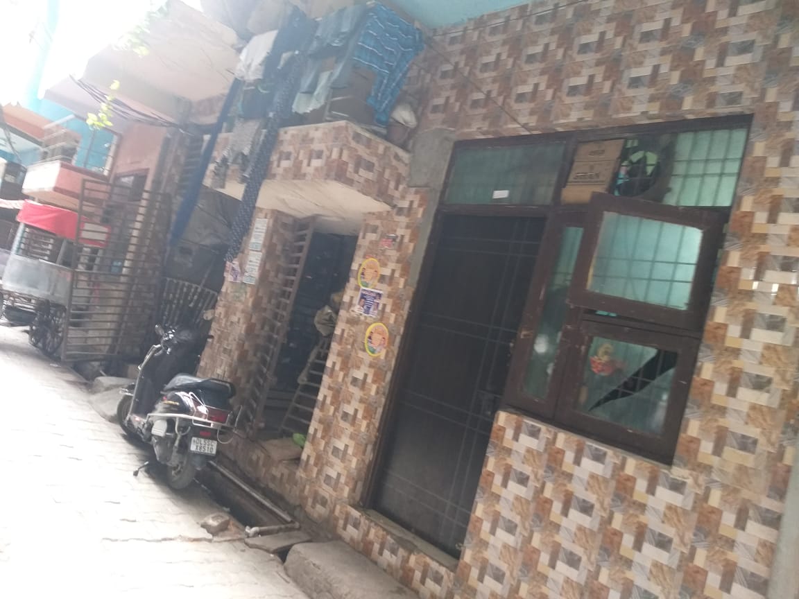 28 square meter Flat for sale in Chikamberpur Ghaziabad — photo 1