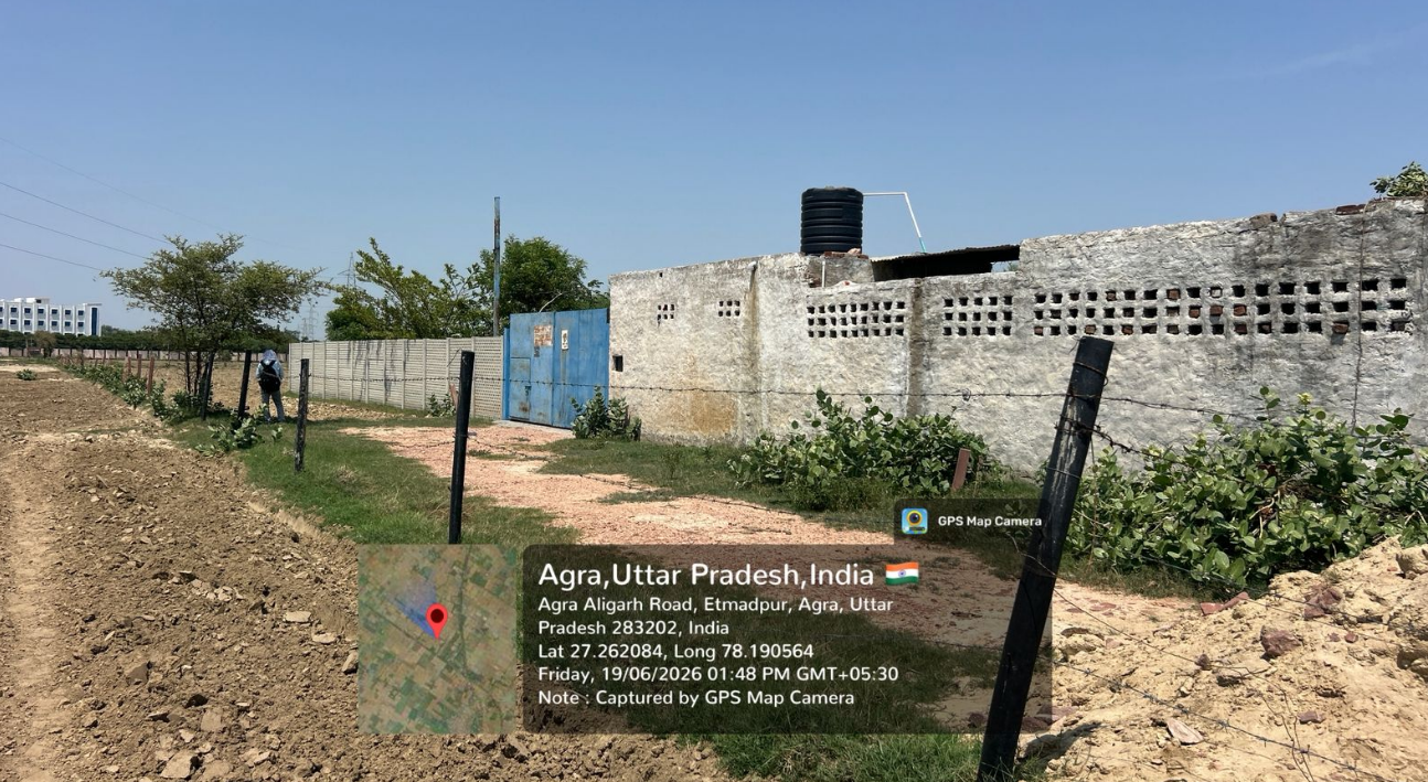 Non-Agriculture Land for sale in Etmadpur — photo 2