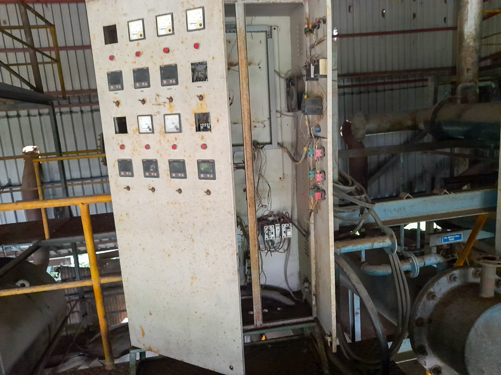 2800 square meter Industrial Plot with Factory Building for sale in Supa MIDC — photo 2