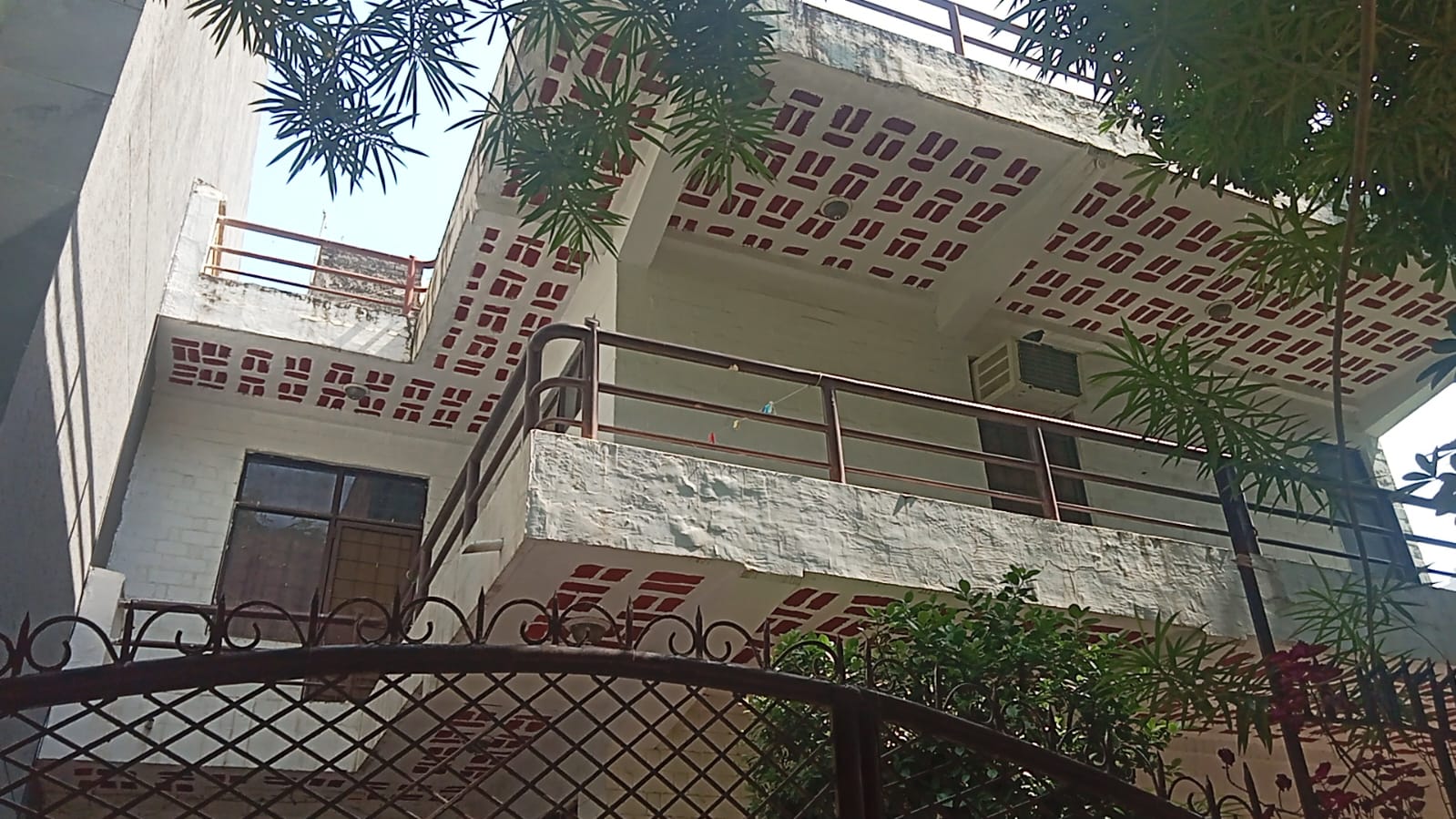 355.21 square yard Individual House for sale in Sec 23-23A, DLF, Regency Park-2, Gurgaon, Haryana Gurugram — photo 3