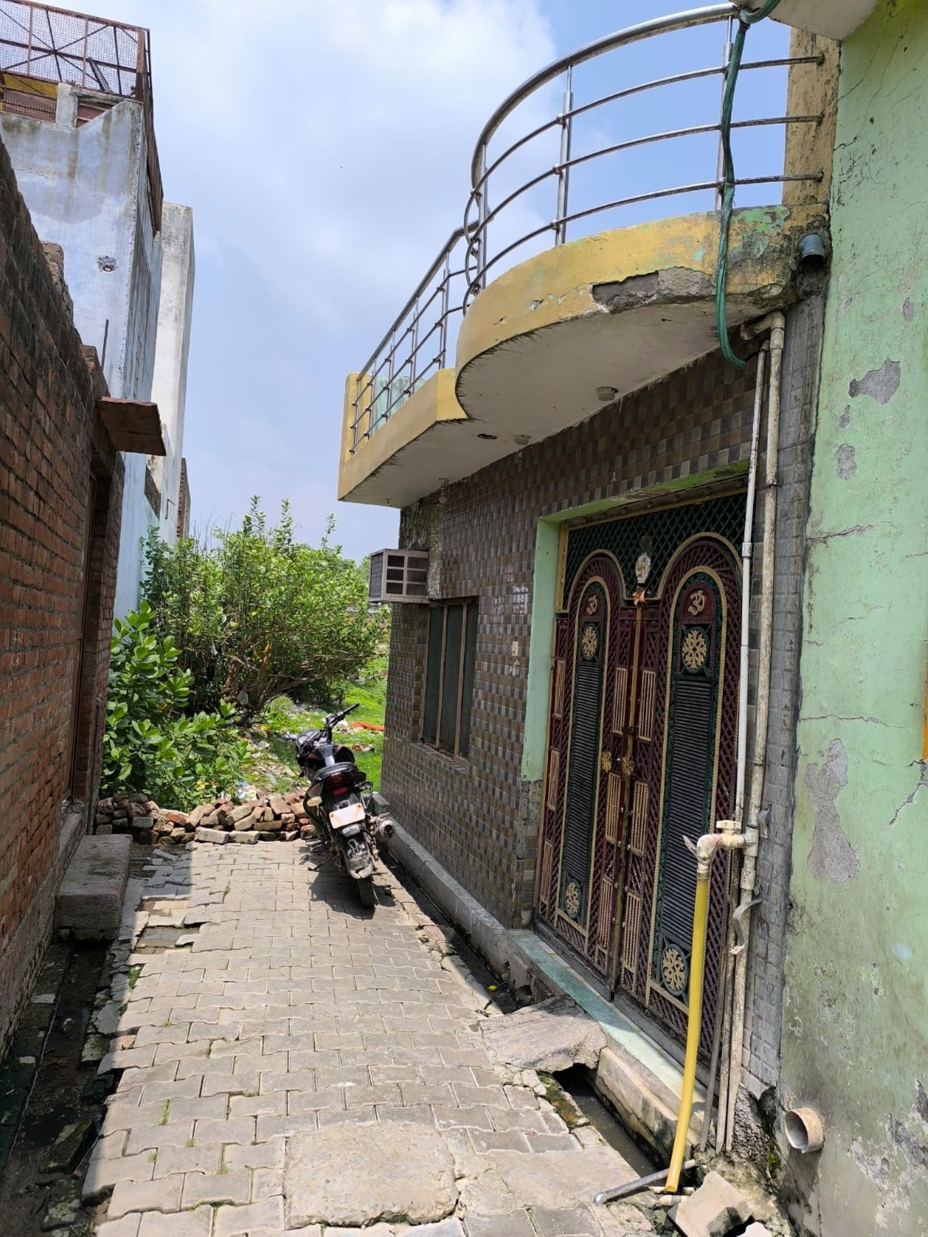 79.22 square meter Individual House for sale in Chandausi — photo 1