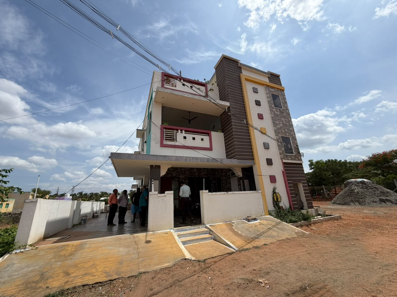 4515 square feet Individual House for sale in Kolakattupudur