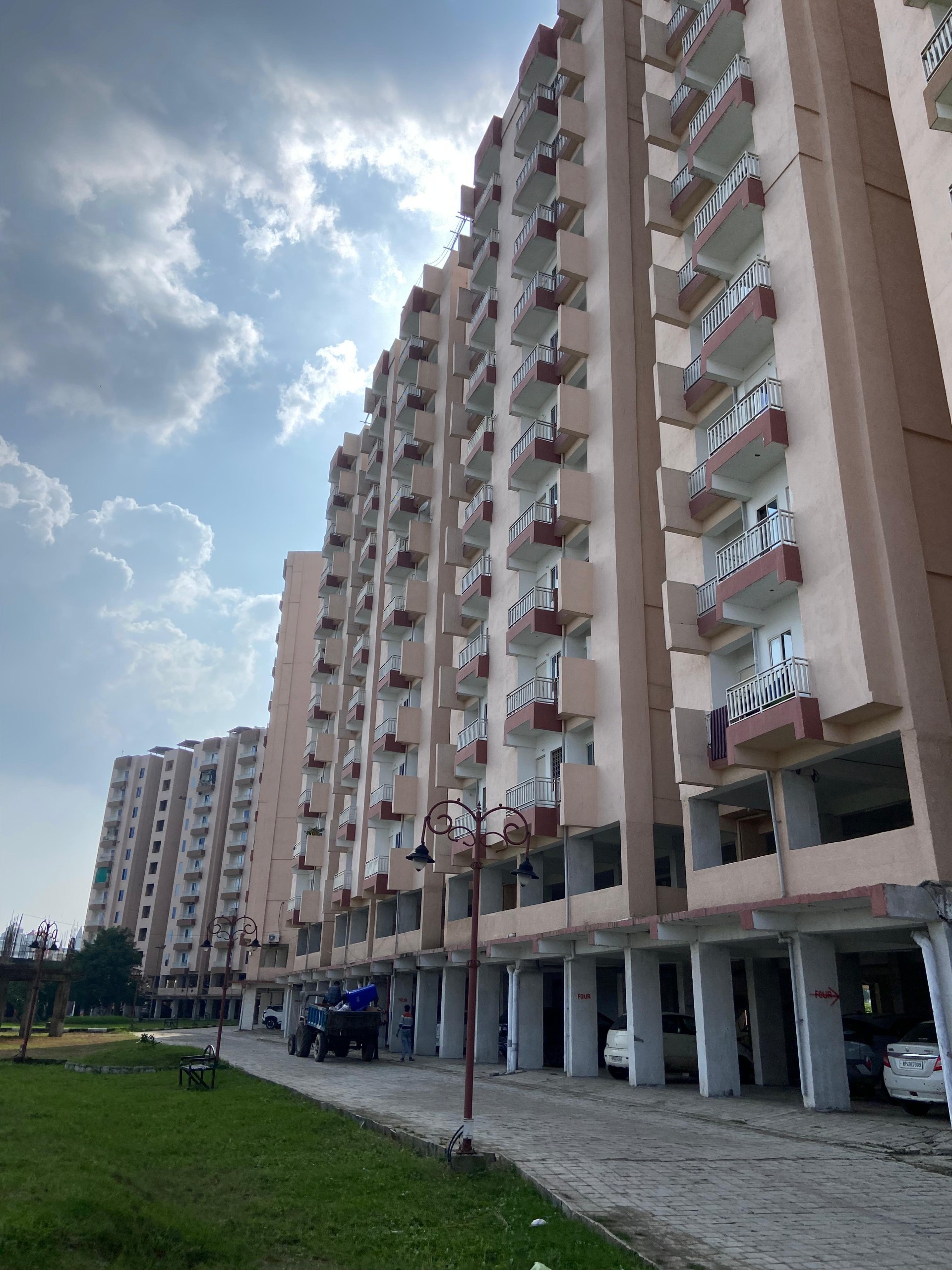 811 square feet Flat for sale in Bhopal — photo 2