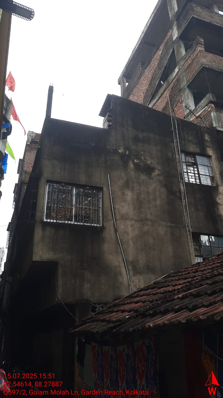 704 square feet Individual House for sale in SUFIA MASJID Kolkata