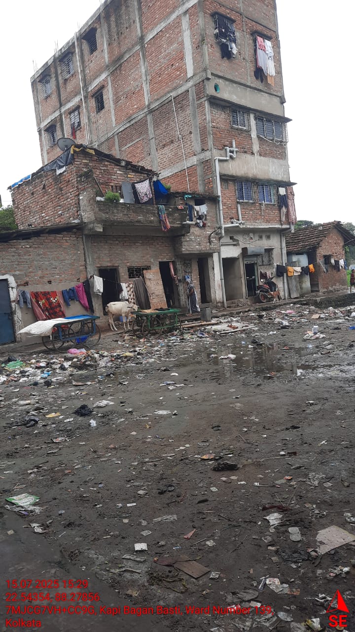 990 square feet Individual House for sale in NEAR MOLLA BAGAN BASTI Kolkata