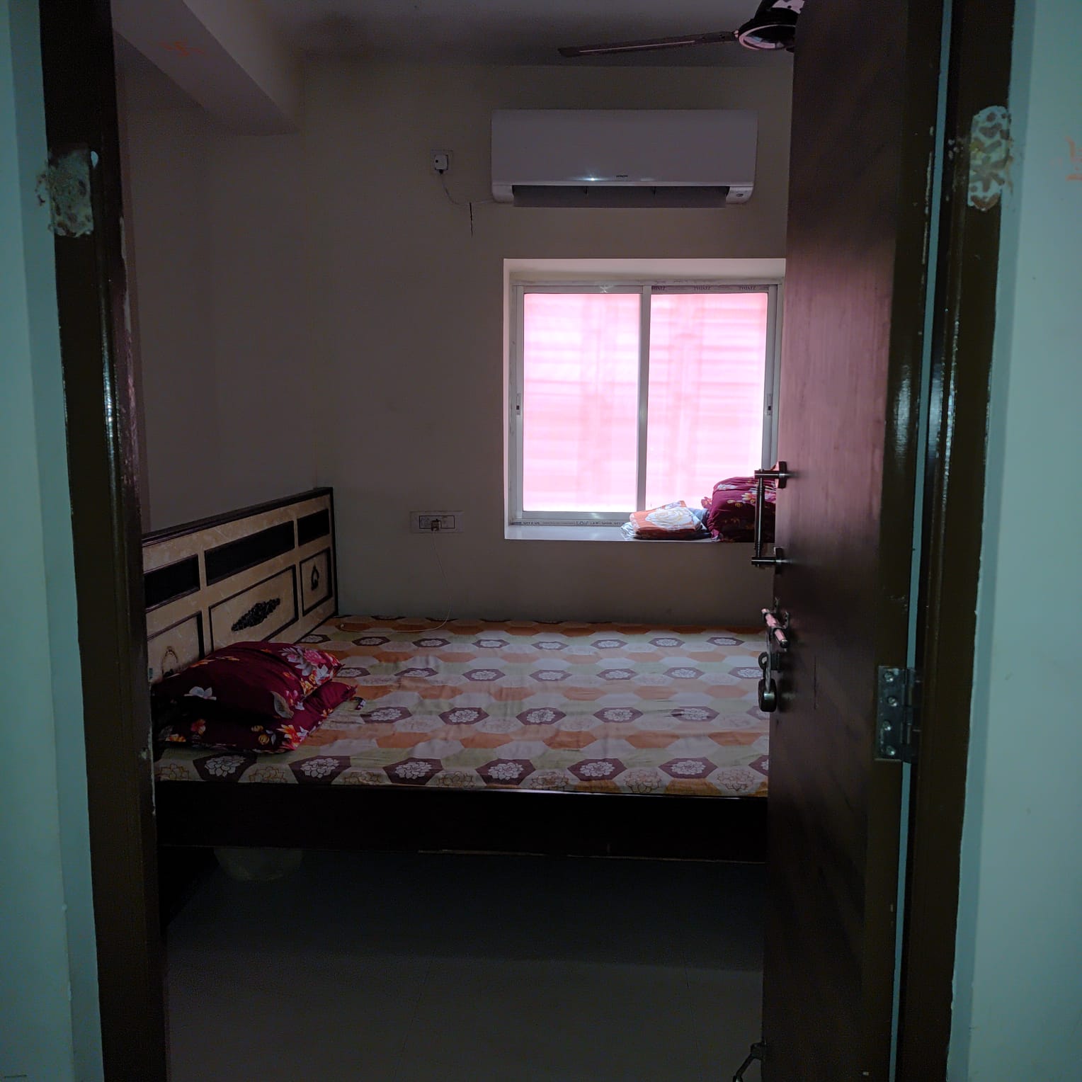 4 BHK Flat for sale in MATRI BHAVAN APARTMENT, NEAR NANDAN KANAN DURGA MANDIR AND JYOTI BANQUET HALL Uttarpara Kotrung — photo 4