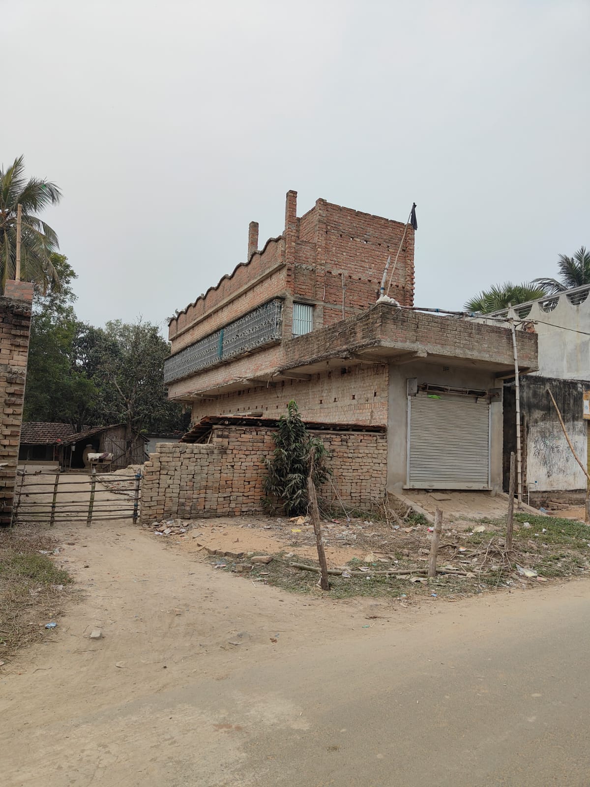 Individual House for sale in Berhampore