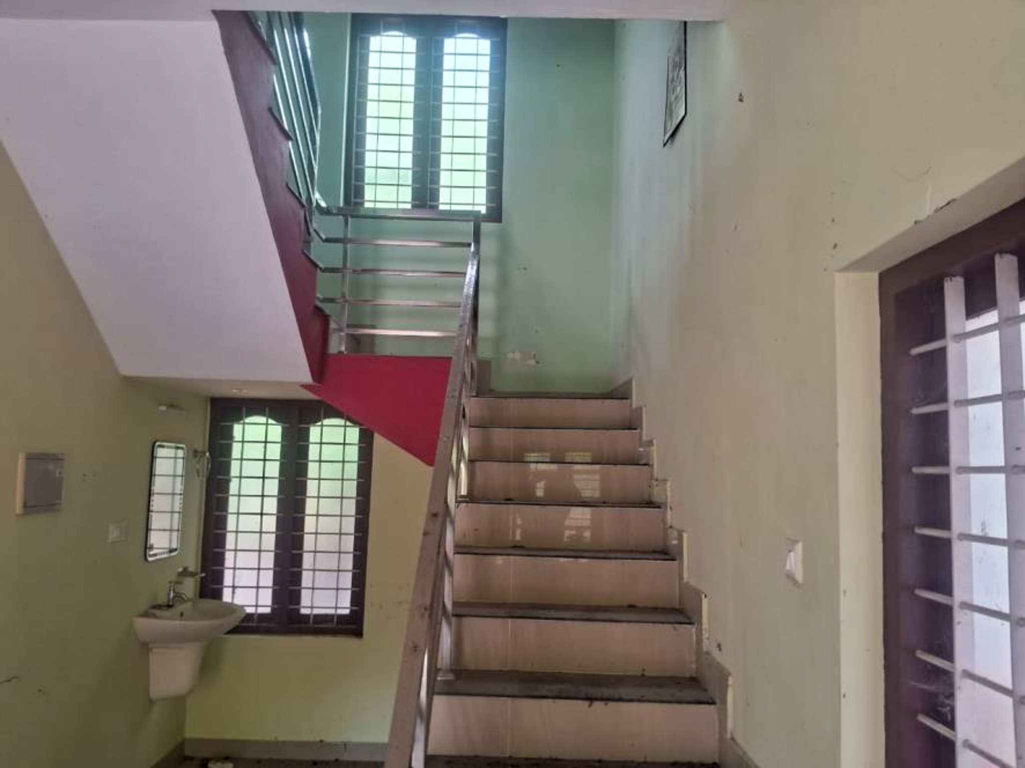 946 square feet Individual House for sale in powdikonam Iroopara — photo 3