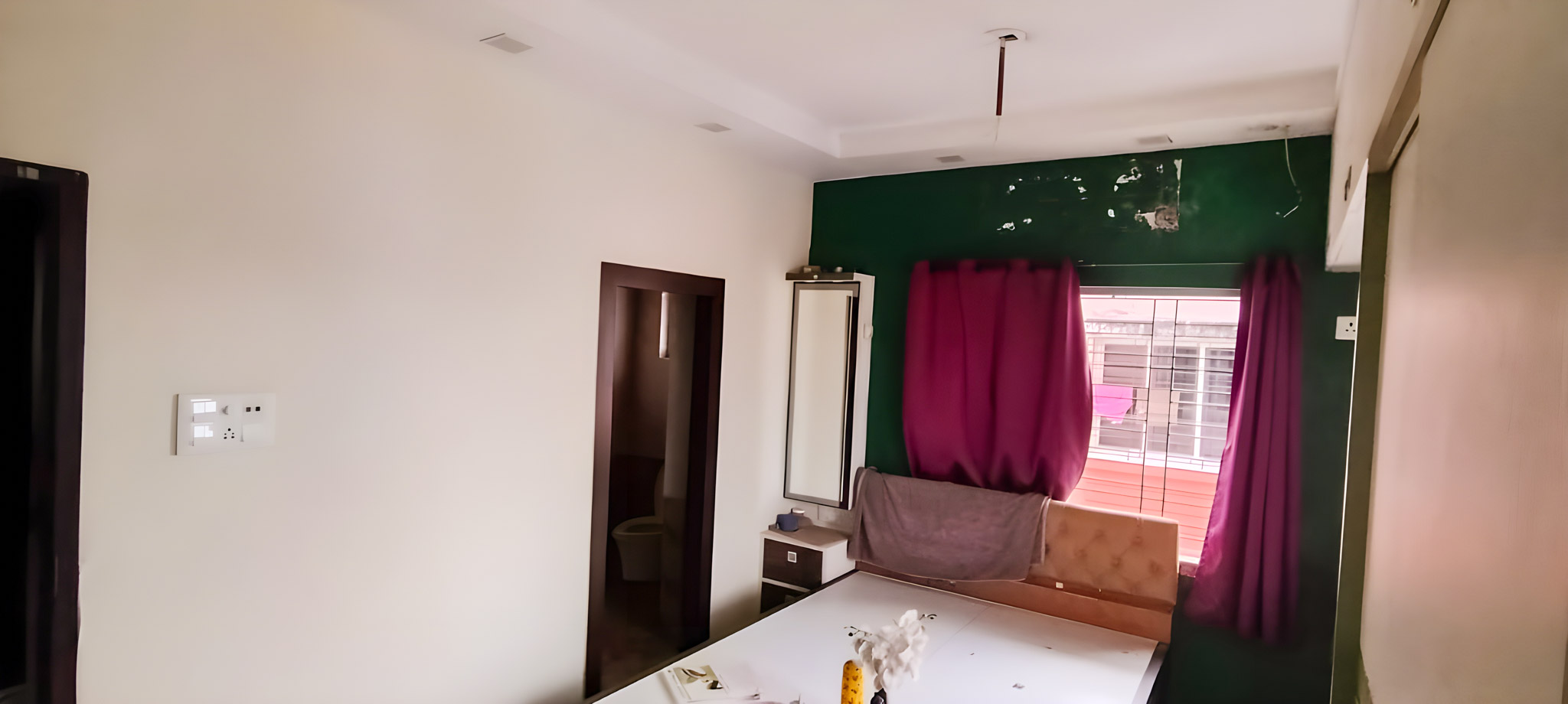 1000 square feet Flat for sale in Kolkata