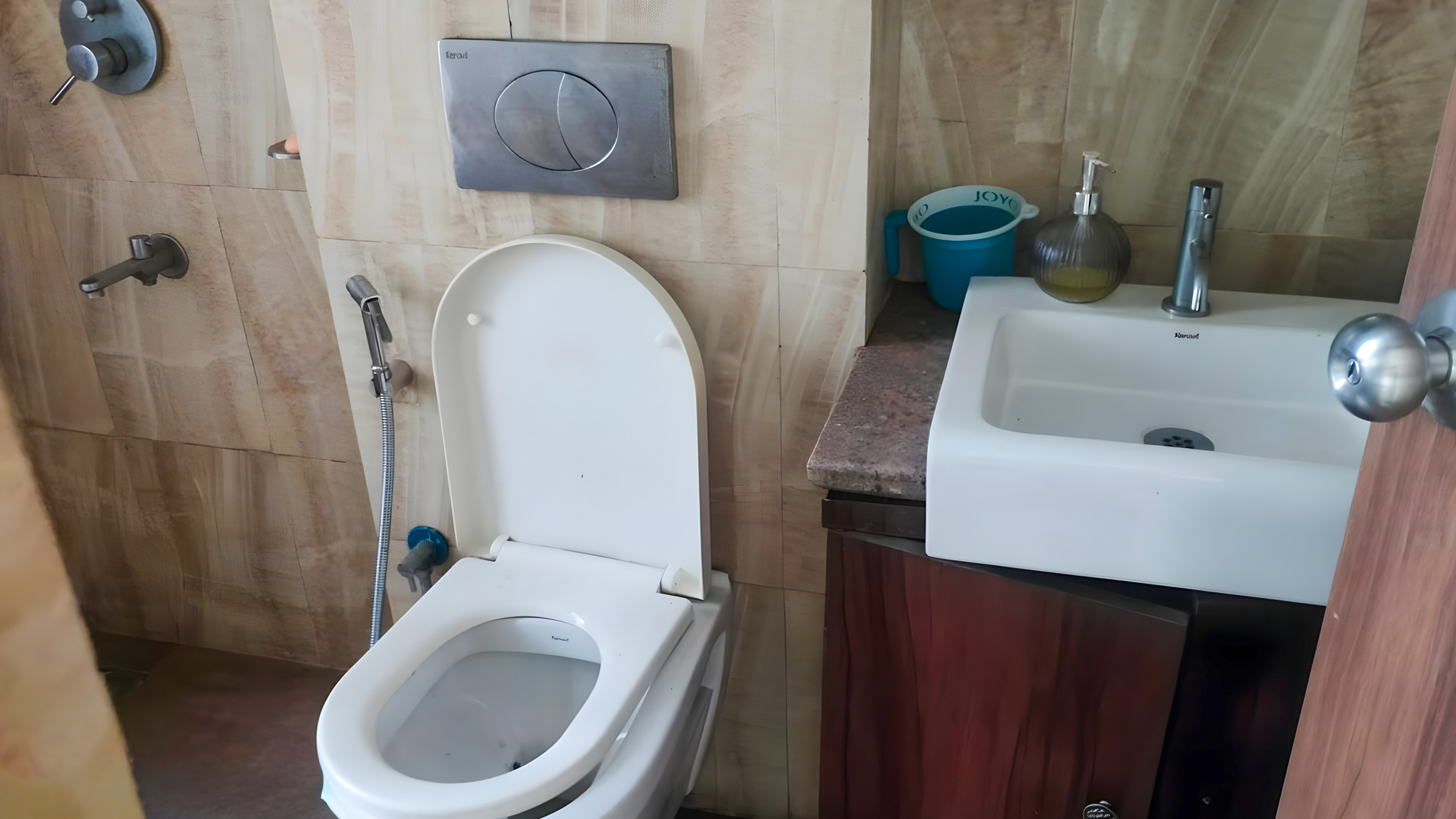 394 square feet Flat for sale in LODHA AMARA, Kolshet Road village Balkum Thane Thane — photo 3