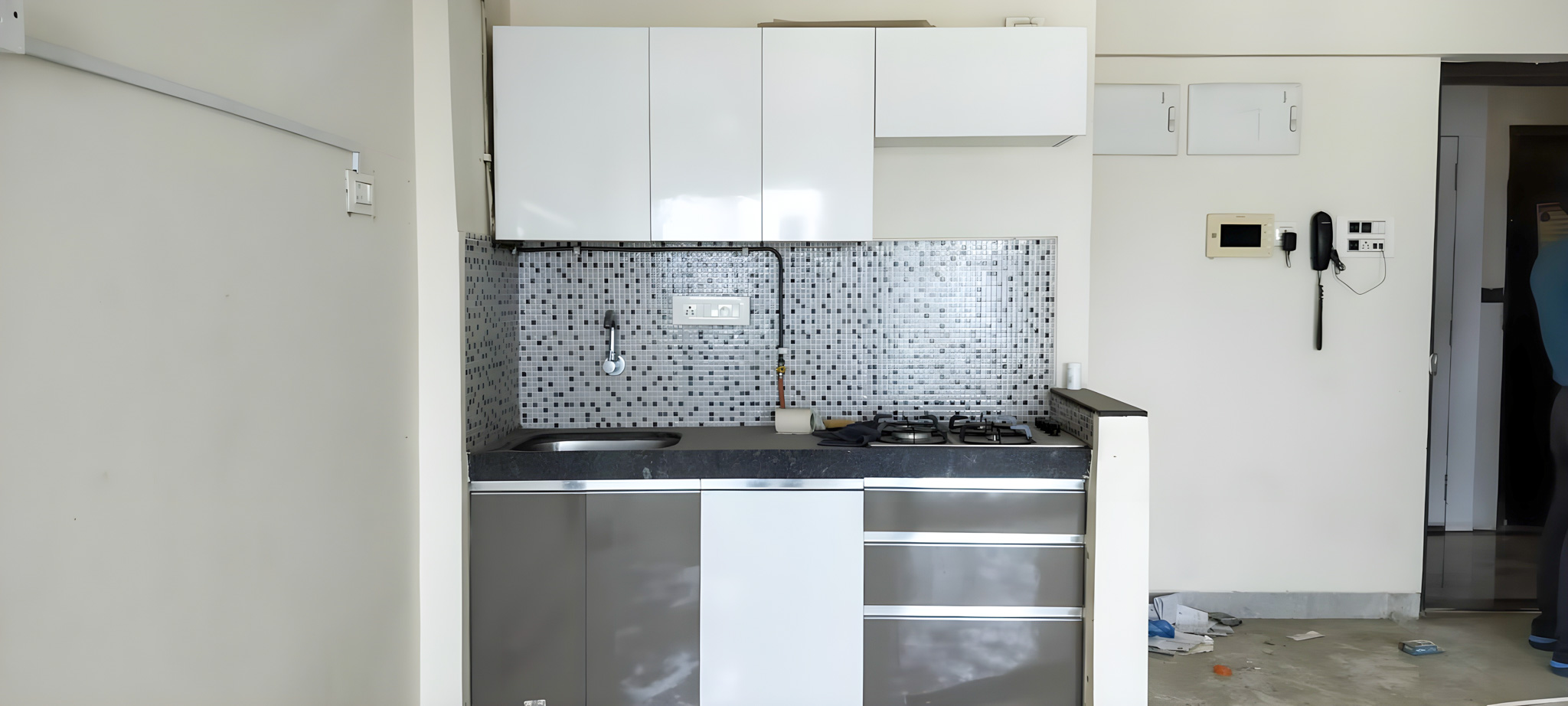 1 BHK Flat for sale in Platinum Tower, D N Nagar Mumbai