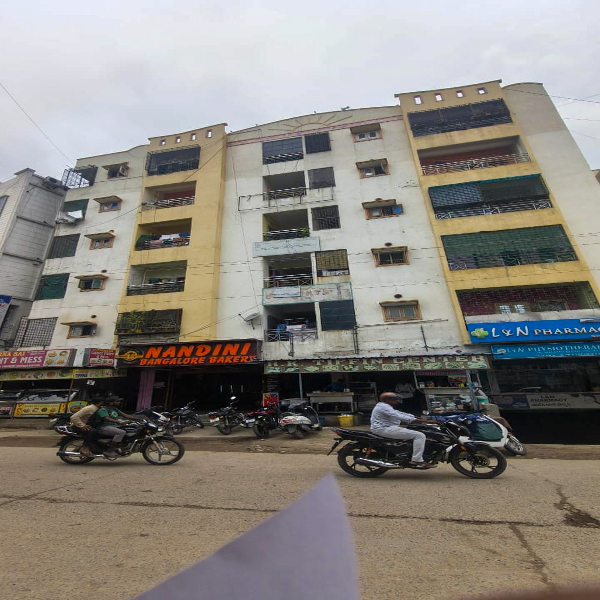 1000 square feet Flat for sale in ushodaya residency, Gandipet Hyderabad
