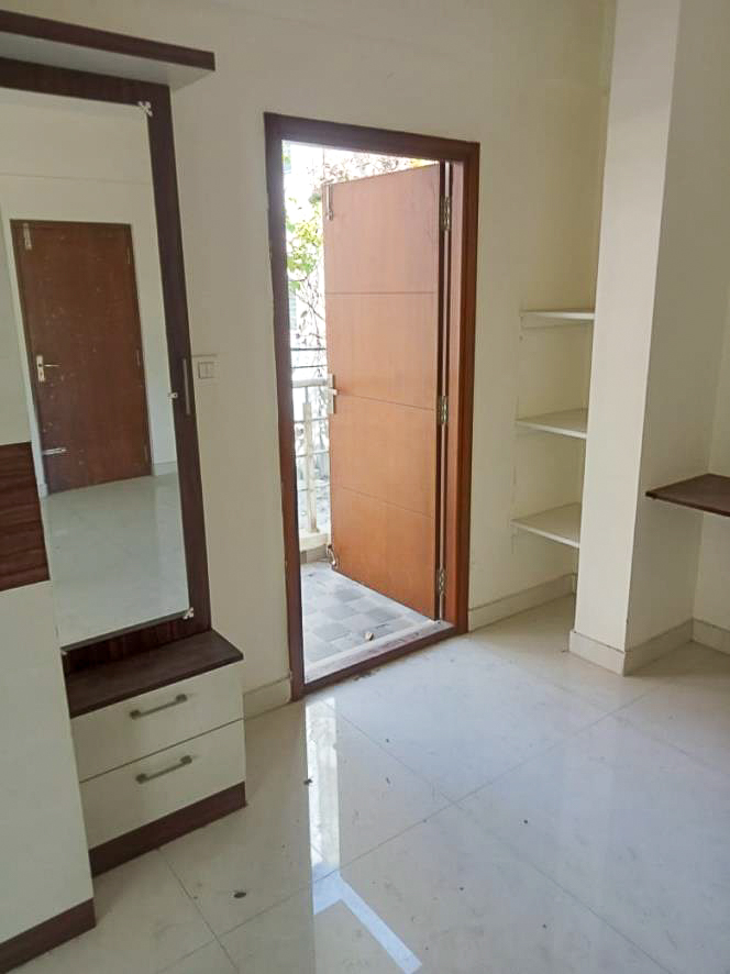 3 BHK Flat for sale in KAMAKSHI SHELTERS, Reliable Lake Dew Residency Layout, Haralur Village, Varthur Hobli, Bangalore-560068 Bengaluru — photo 4