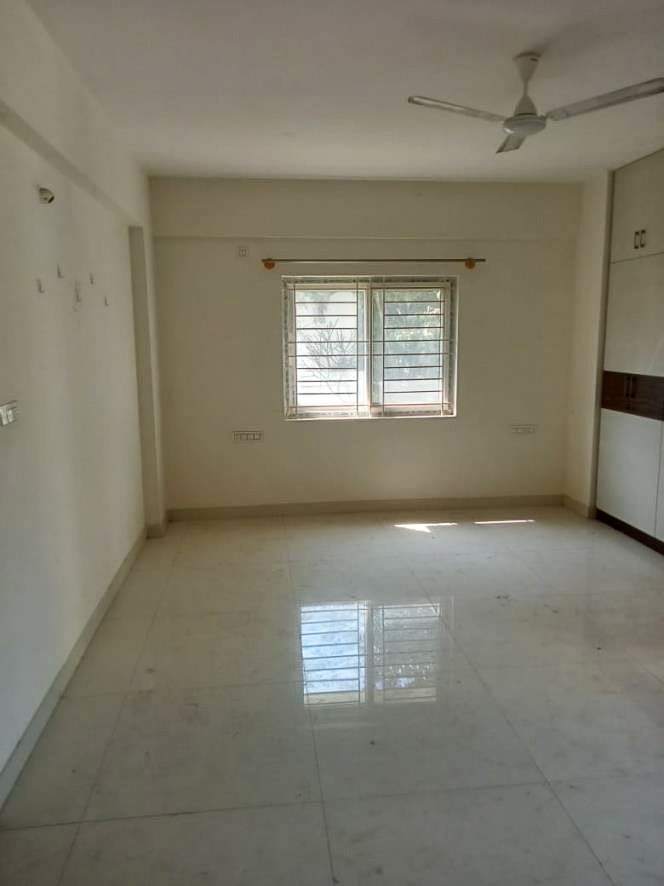 3 BHK Flat for sale in KAMAKSHI SHELTERS, Reliable Lake Dew Residency Layout, Haralur Village, Varthur Hobli, Bangalore-560068 Bengaluru — photo 6