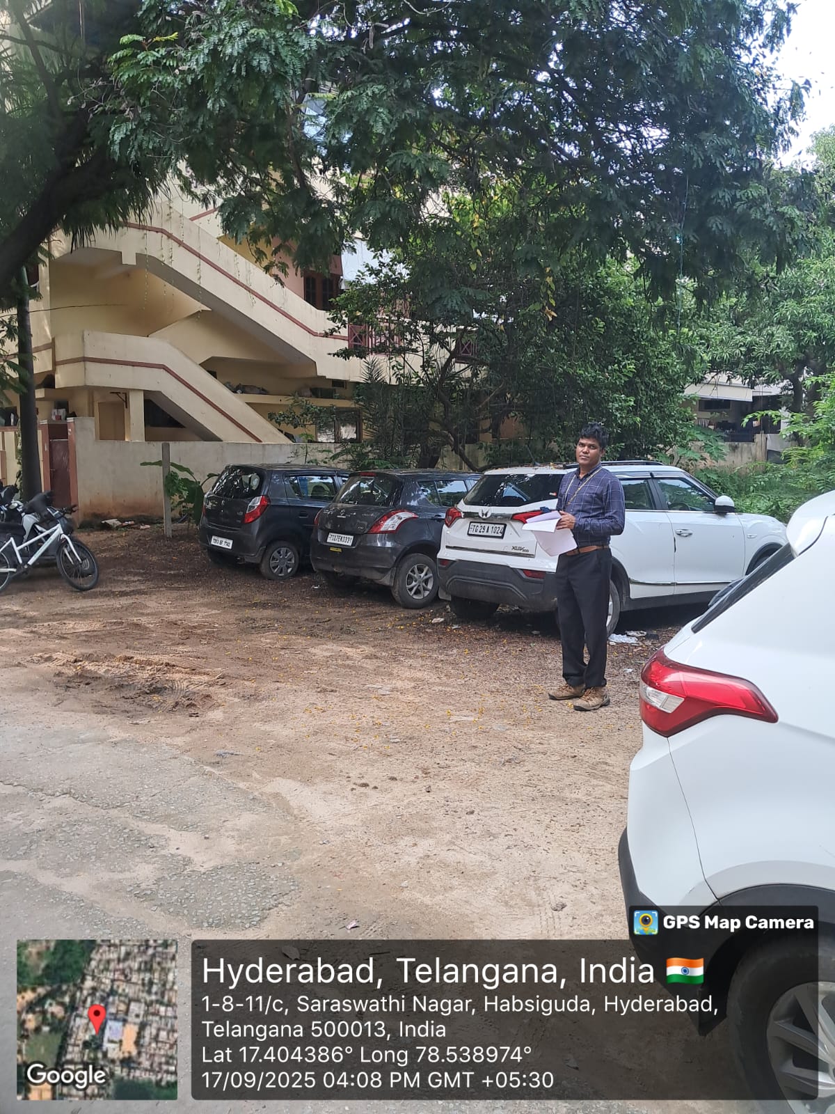 588 square yard Plot for sale in Hyderabad — photo 2