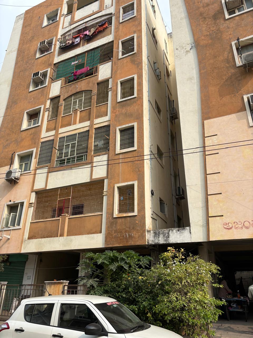 Flat for sale in Narasaraopet