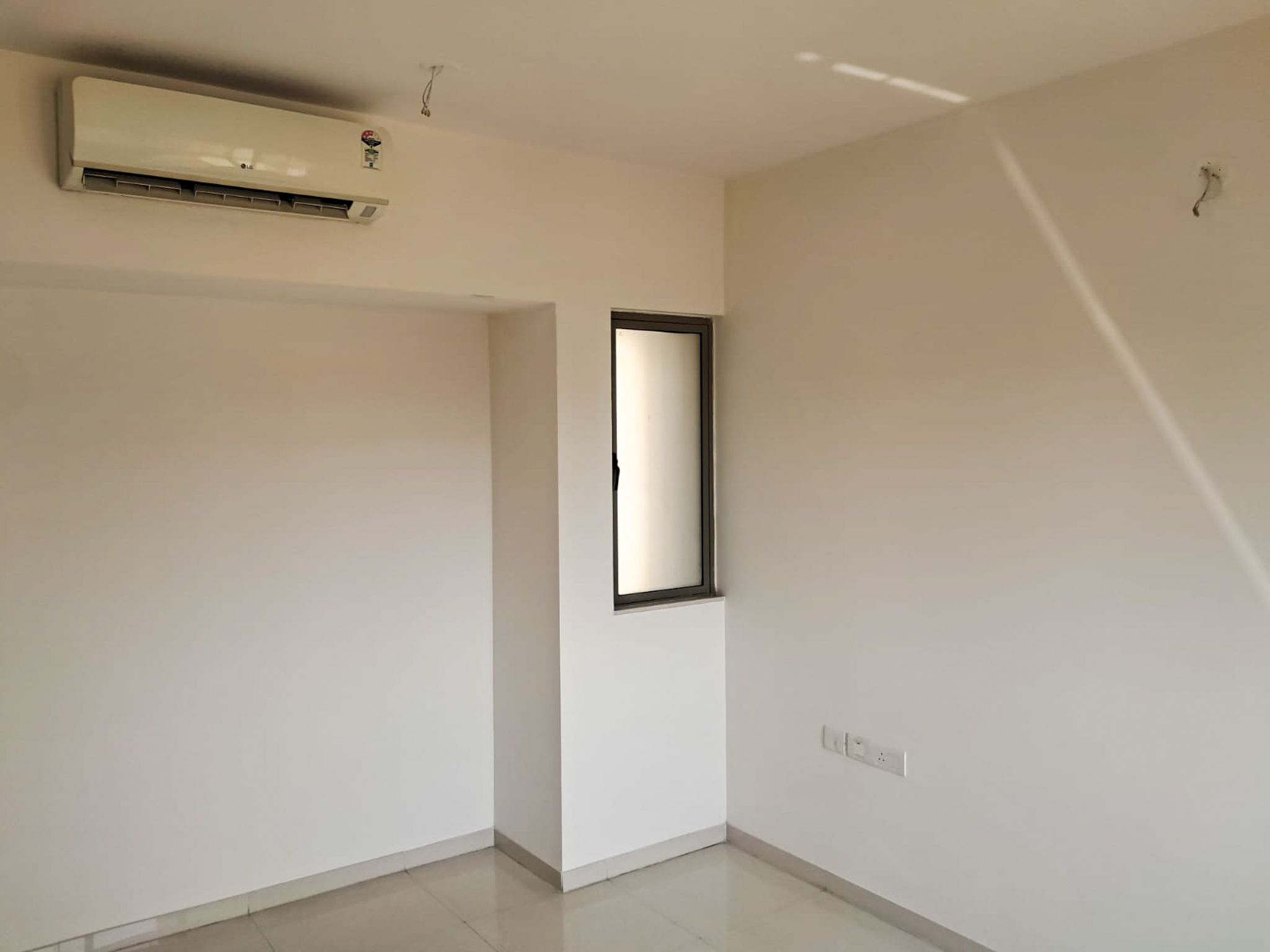 2 BHK Flat for sale in LODHA SPLENDORA, BHAYANDERPADA Thane — photo 2