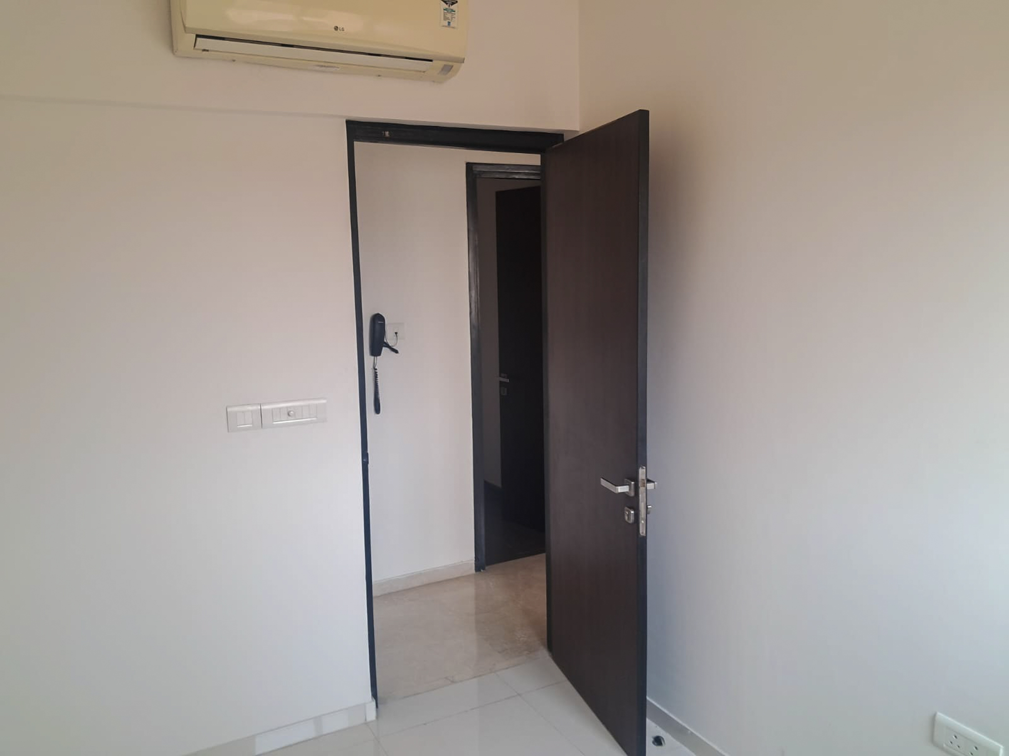 2 BHK Flat for sale in LODHA SPLENDORA, BHAYANDERPADA Thane — photo 7