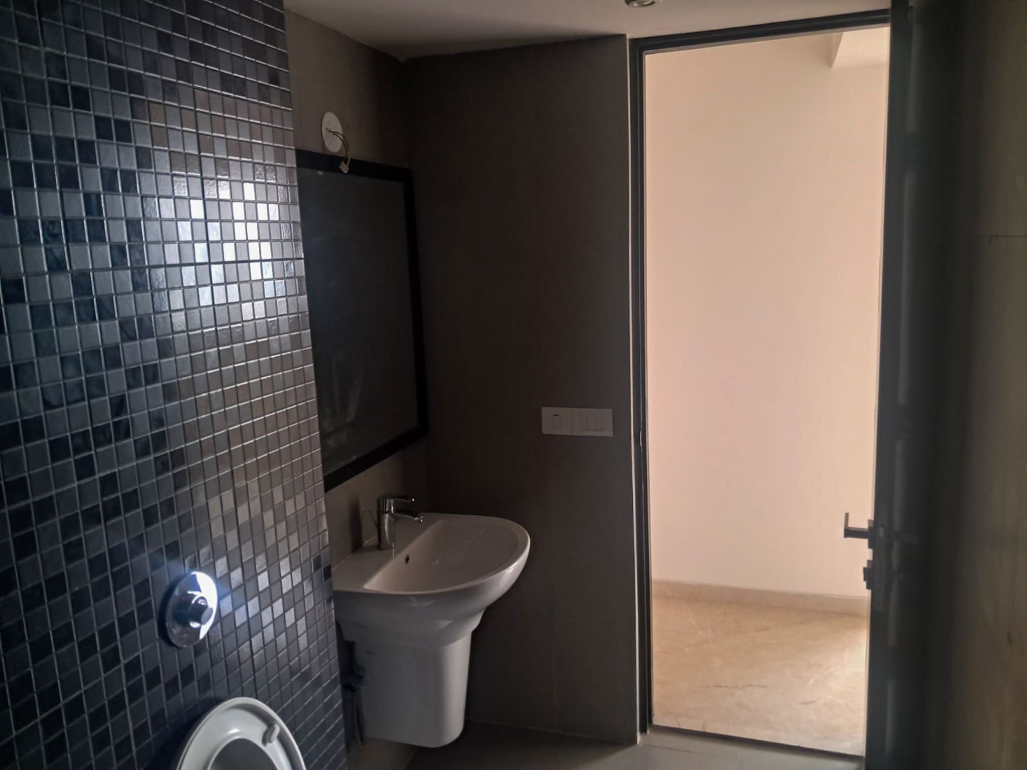 2 BHK Flat for sale in LODHA SPLENDORA, BHAYANDERPADA Thane — photo 10