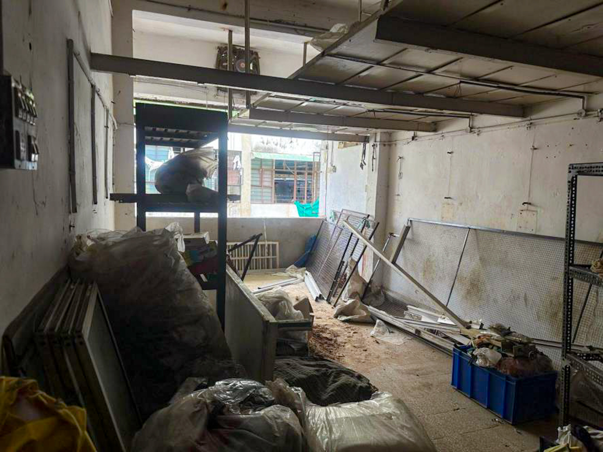 Shops for sale in MADHAVPURA MARKET DARIYAPUR KAZIPUR AHMEDABAD Ahmedabad — photo 4