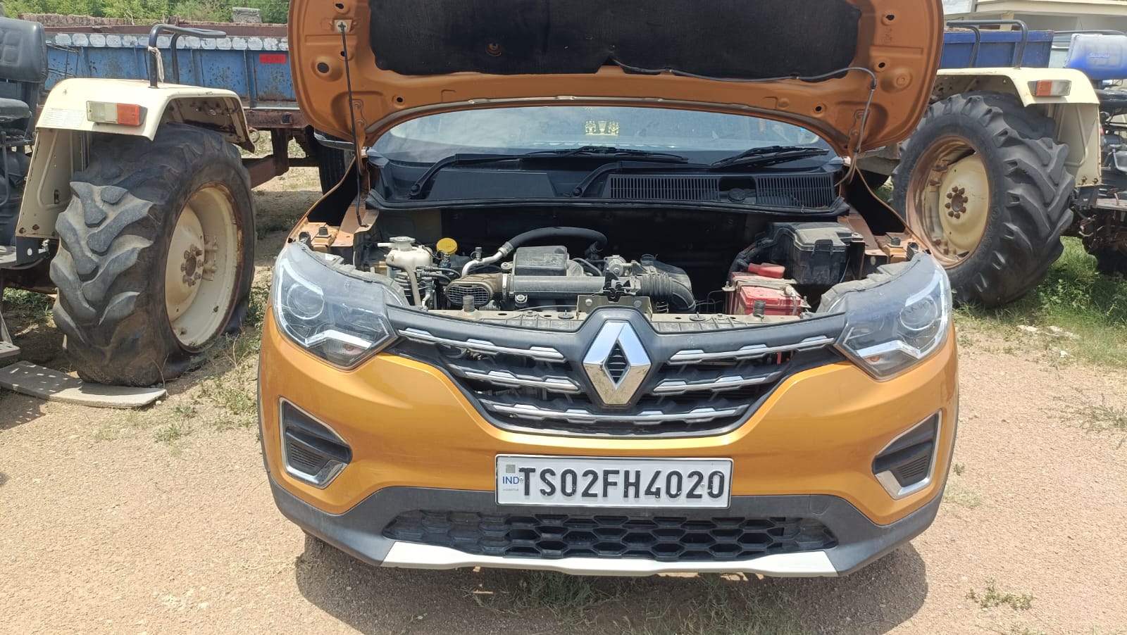 RENAULT TRIBER RXZ PETROL MT 1.0L ECE BSVI for sale in Karimnagar — photo 5