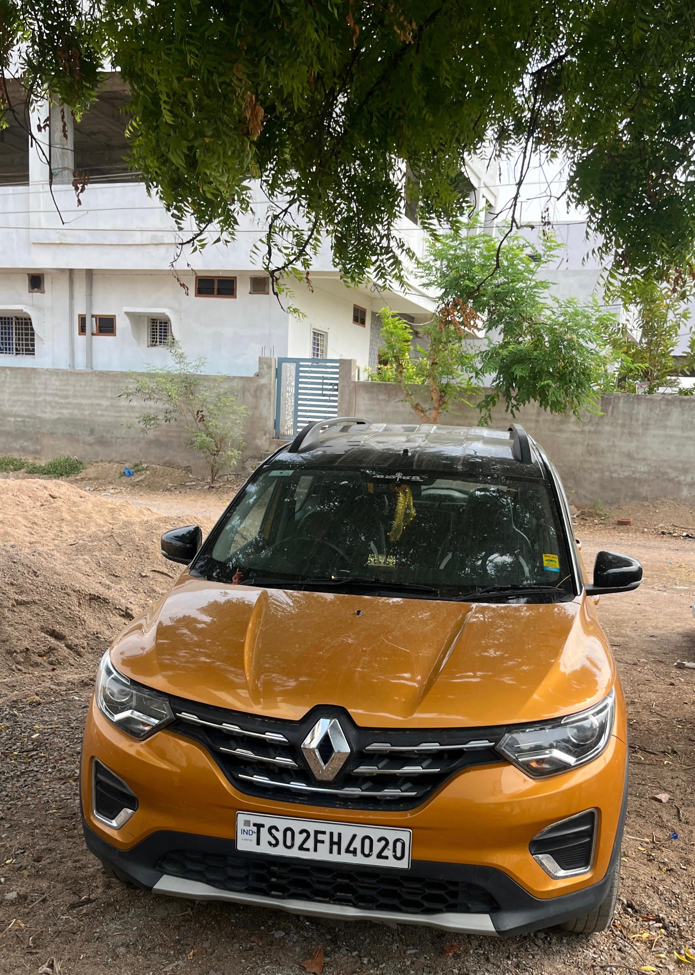 RENAULT TRIBER RXZ PETROL MT 1.0L ECE BSVI for sale in Karimnagar — photo 1