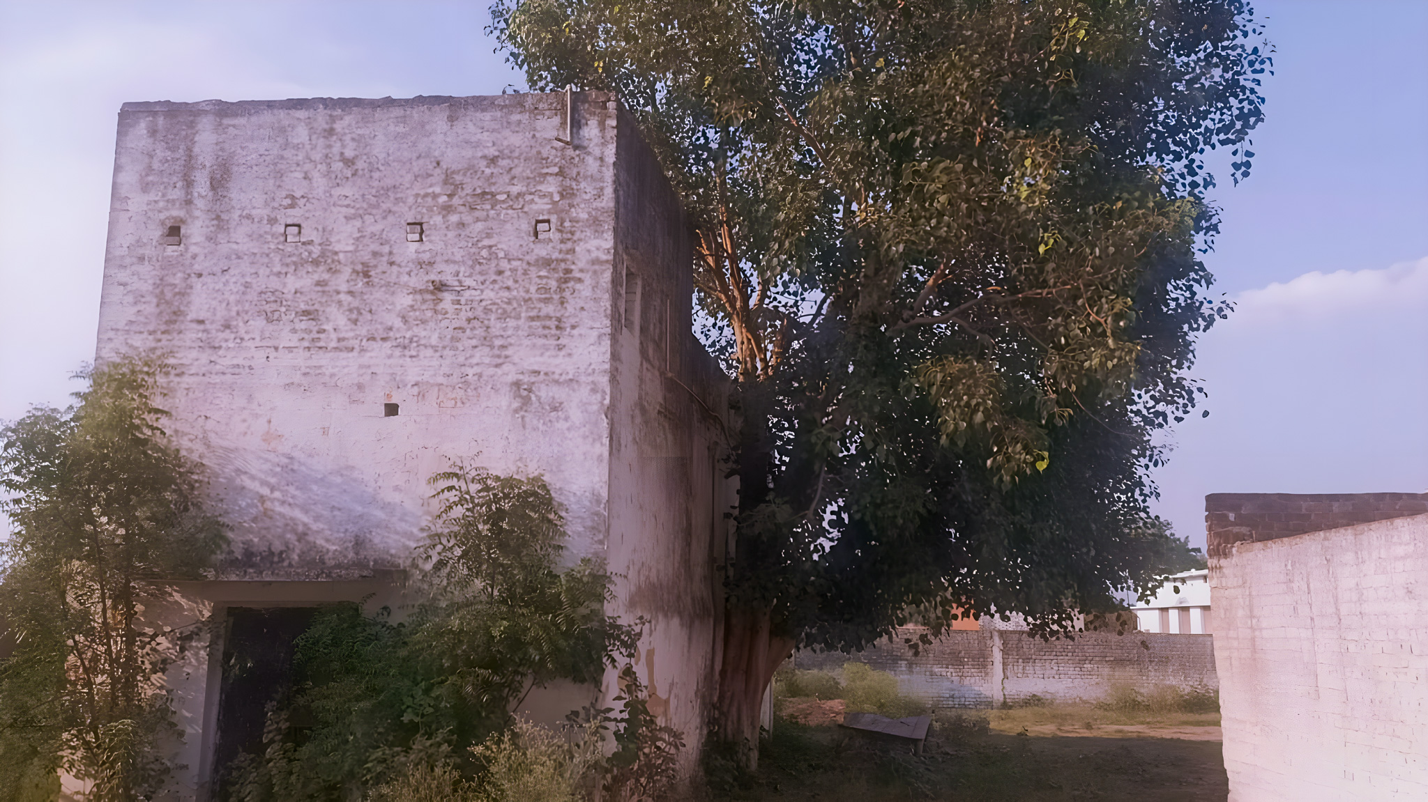 7460 square meter Godowns for sale in Katra