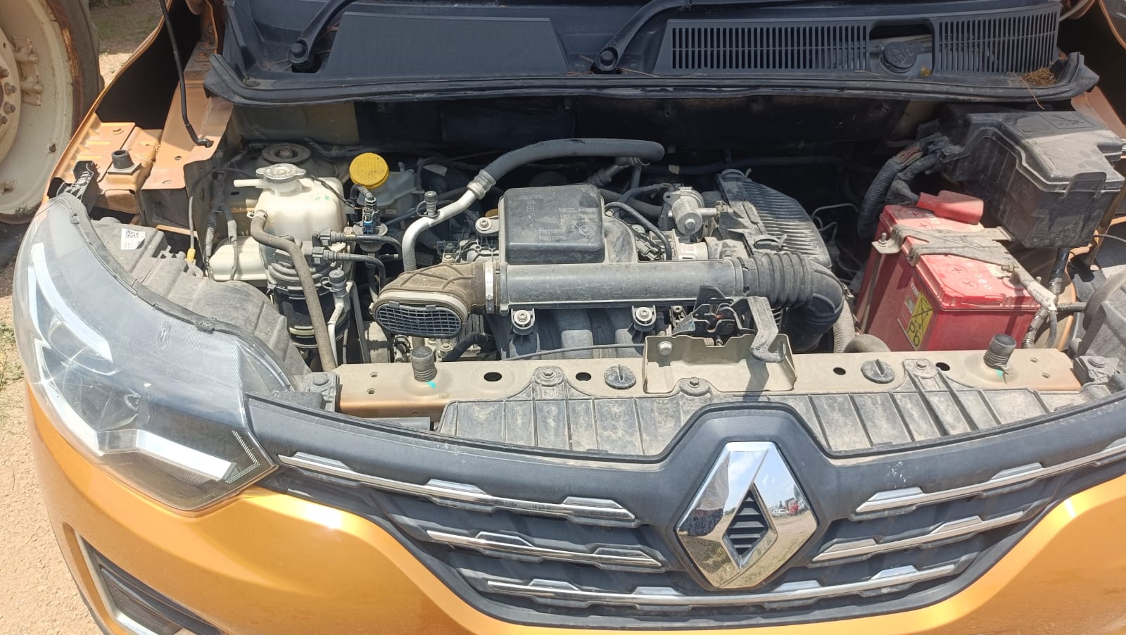 RENAULT TRIBER RXZ PETROL MT 1.0L ECE BSVI for sale in Karimnagar — photo 6