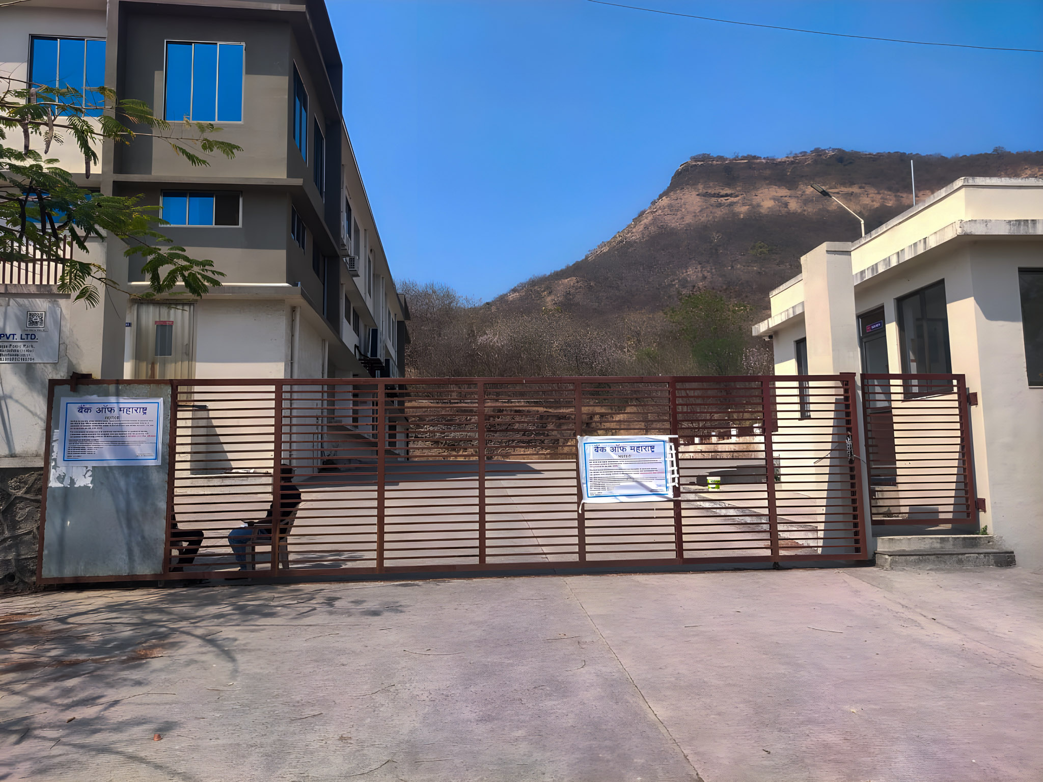 5035.8 square meter Shed with Plant and Machinery for sale in Satara