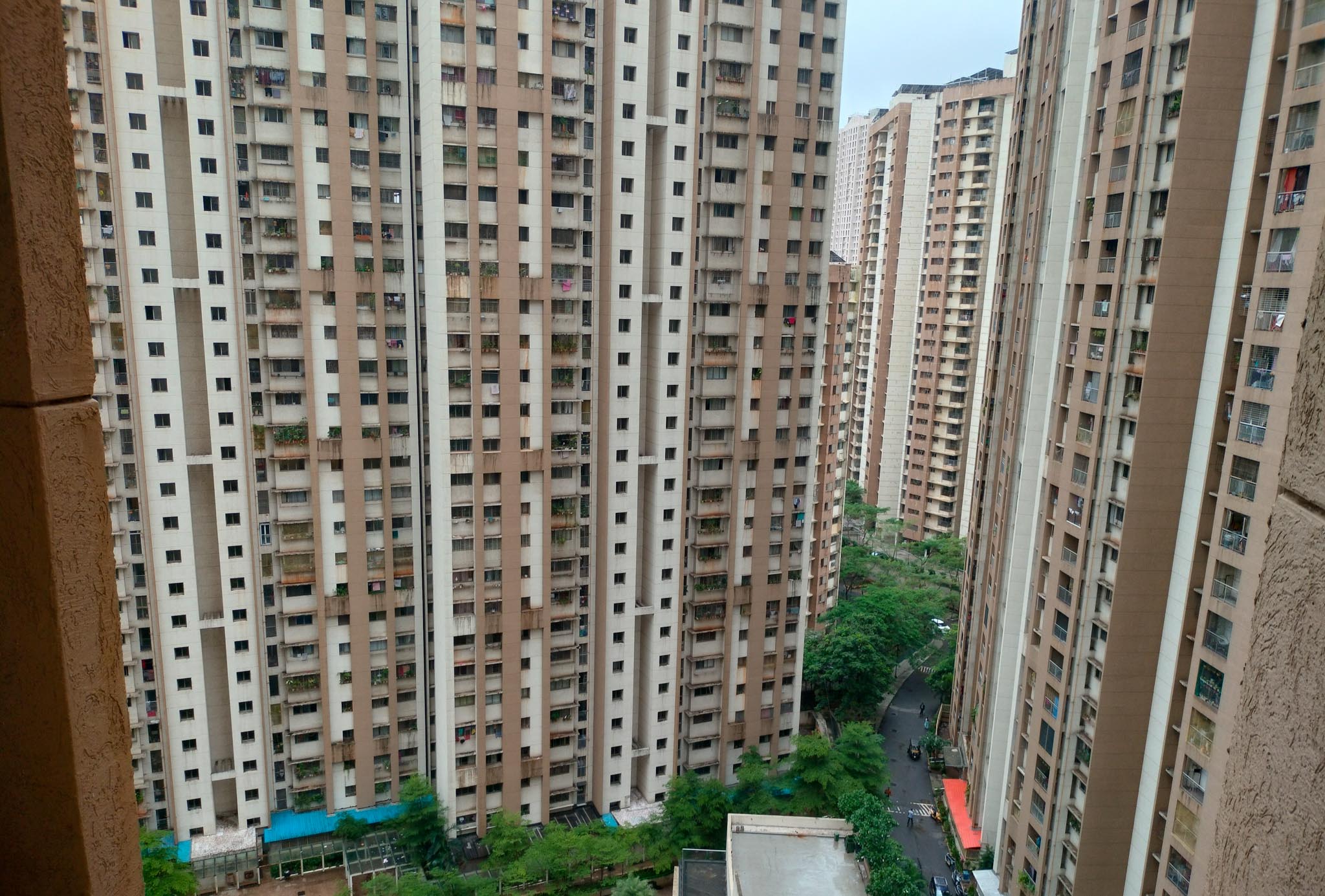 2 BHK Flat for sale in Lodha Splendora, Thane Thane — photo 3