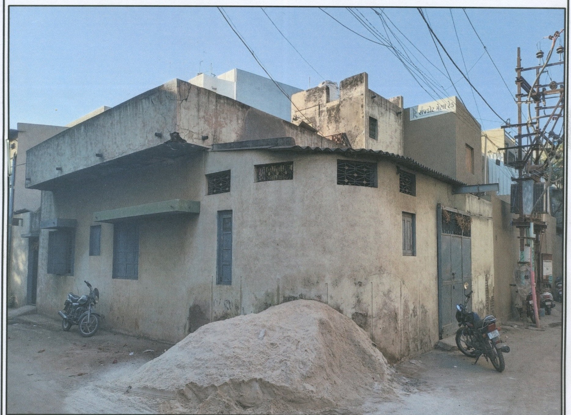 160.73 square meter Individual House for sale in Kothariya
