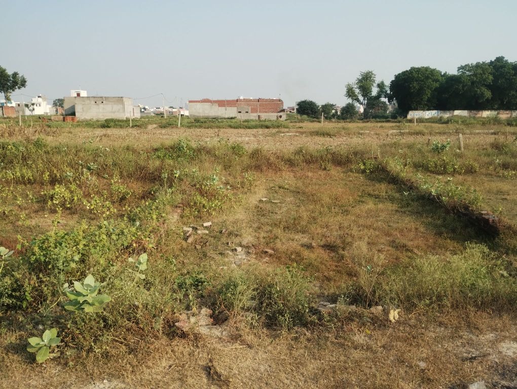 Plot for sale in 27°55'30.10"N 78° 6'45.05"E Aligarh