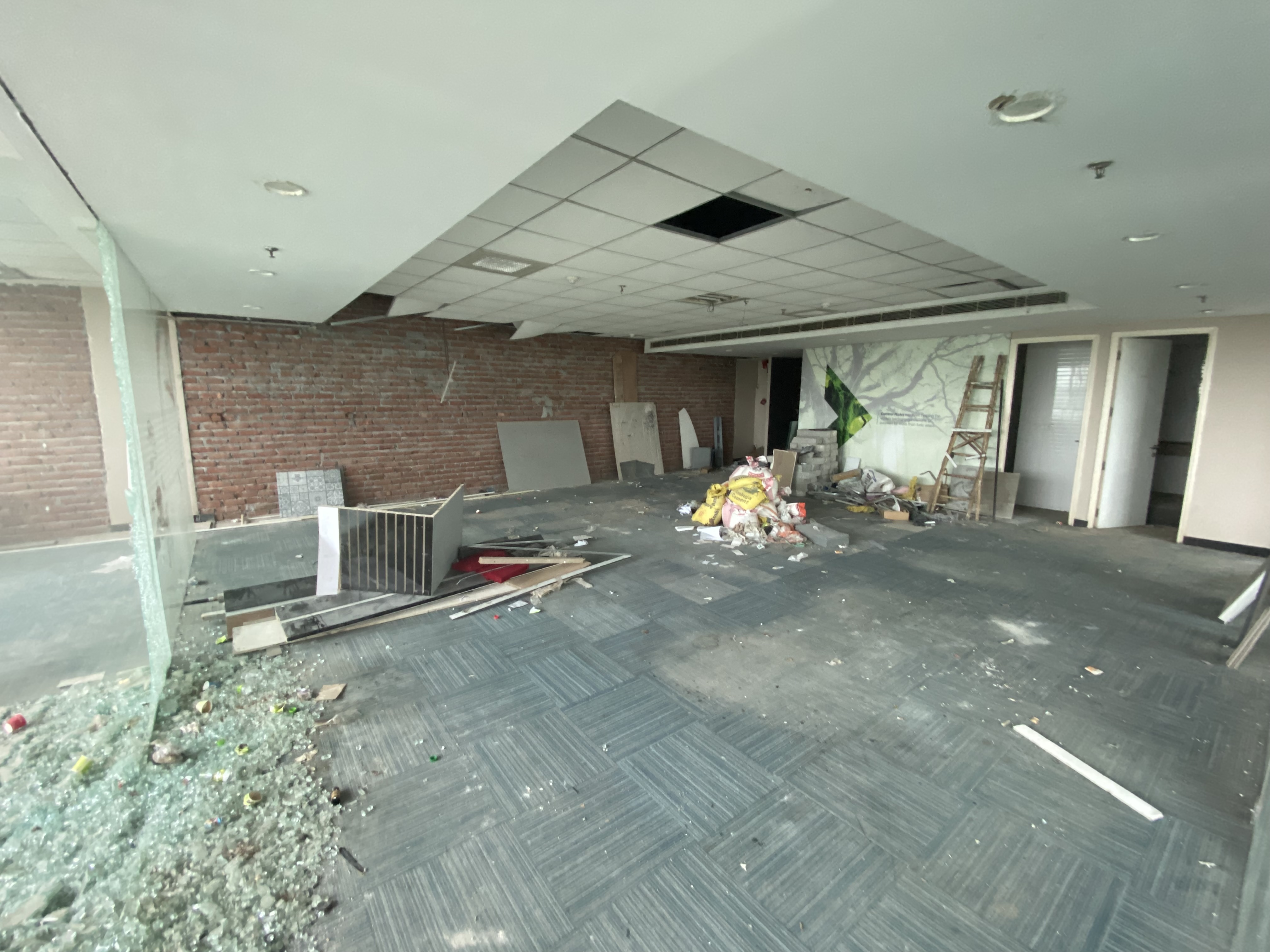 334.5 square meter Office for sale in New Delhi — photo 11