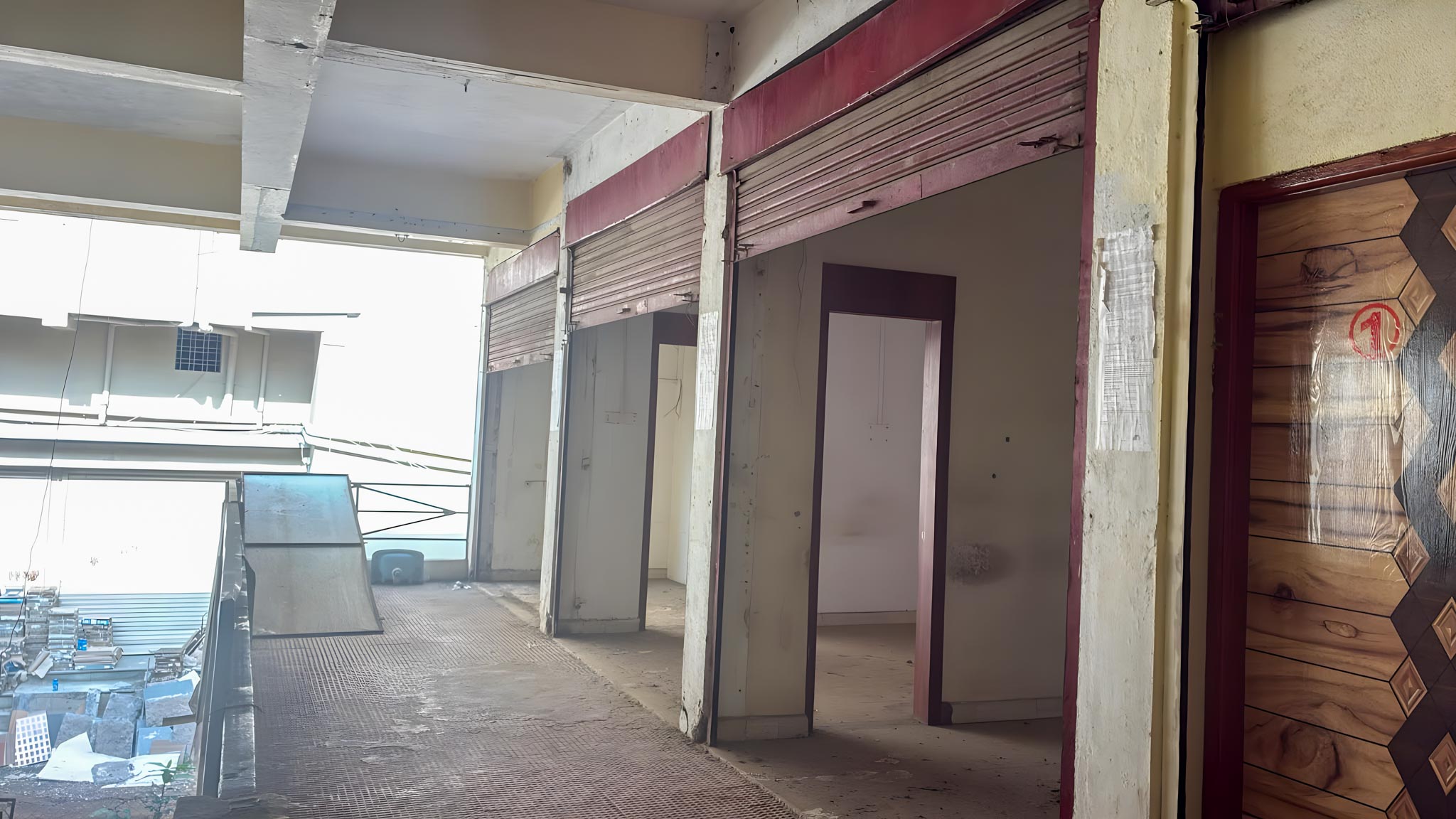 83.5 square feet Shops for sale in Warud — photo 1
