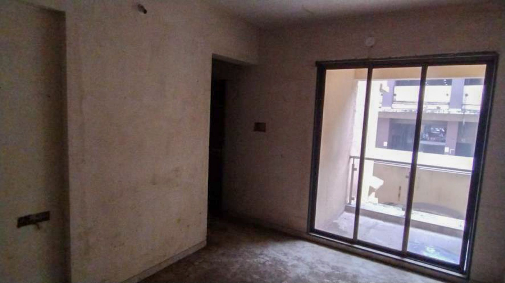 892 square feet Flat for sale in THANE Ulhasnagar — photo 2
