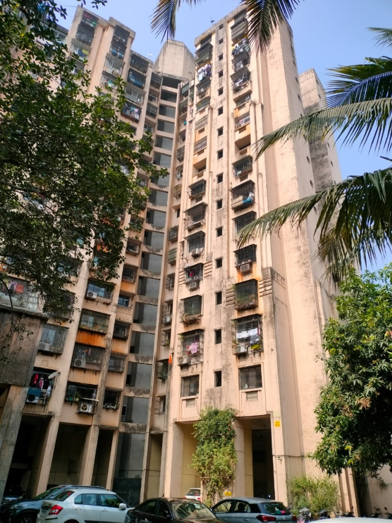 2 BHK Flat for sale in Mulund West Mumbai — photo 2