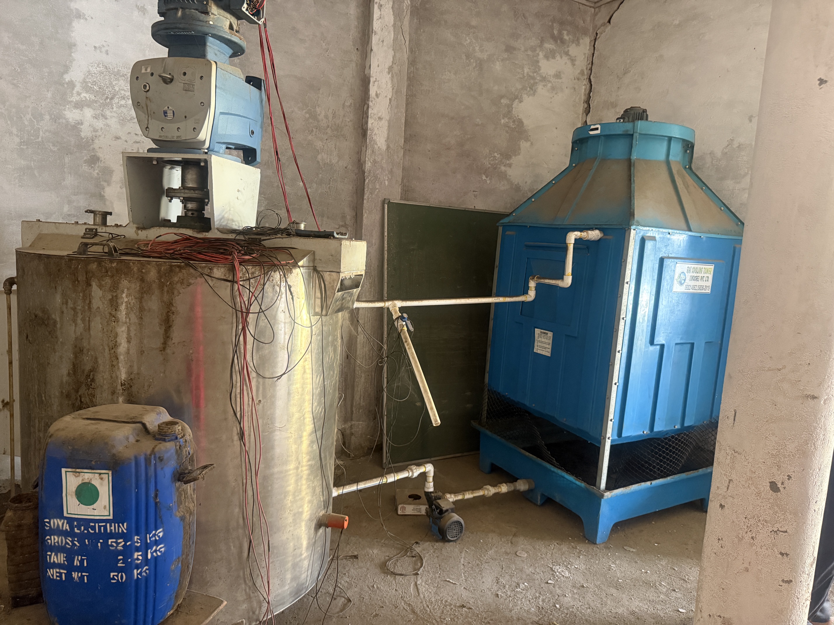 Machineries of manufacturing of chocolate for sale in Machineries are kept at Godown at Maharajpur Jabalpur MP Jabalpur — photo 5
