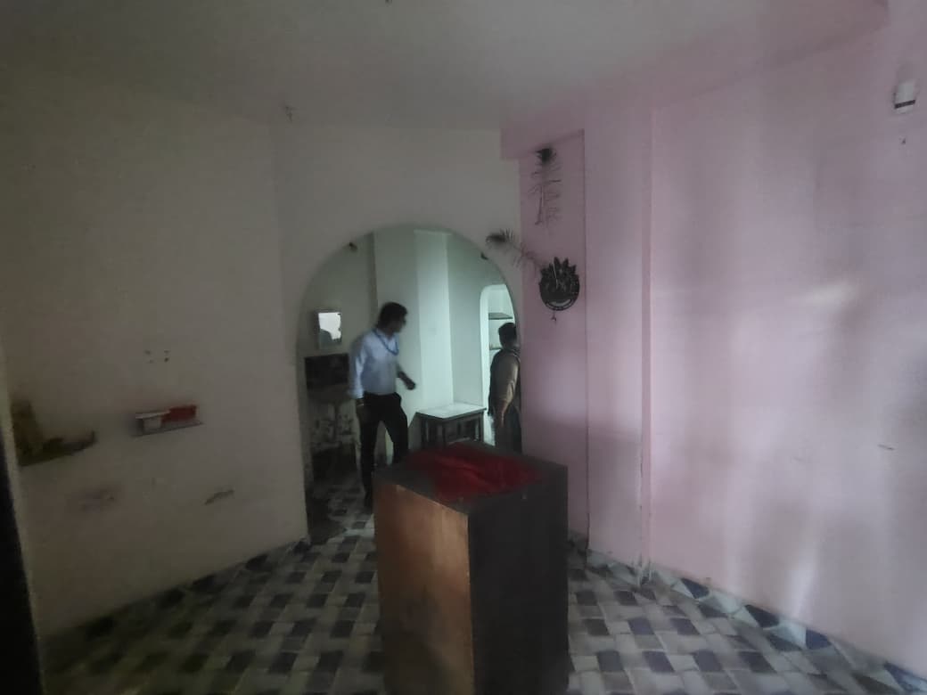 450 square feet Flat for sale in Dhanwantri Nagar Indore