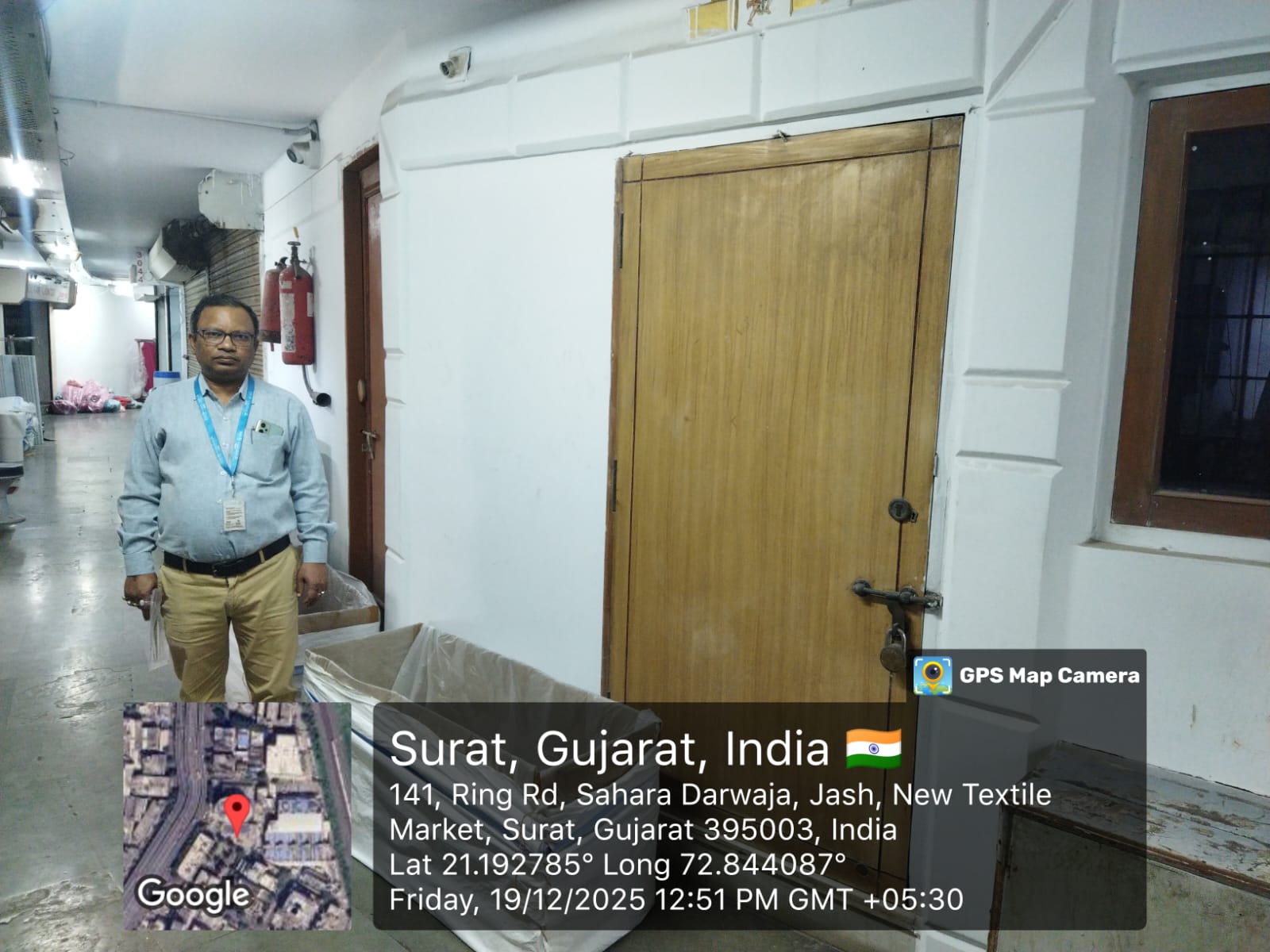 180 square feet Shops for sale in Surat