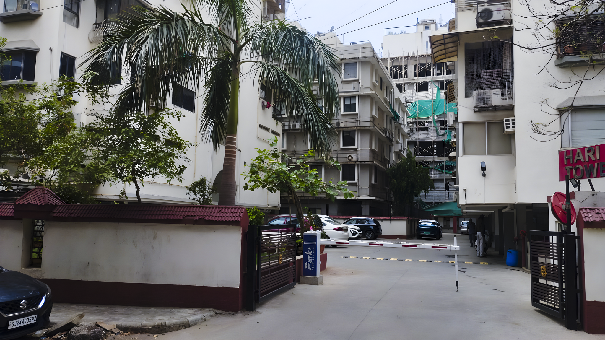5 BHK Flat for sale in Hari Om Tower, Ahmedabad, Gujarat. Ahmedabad