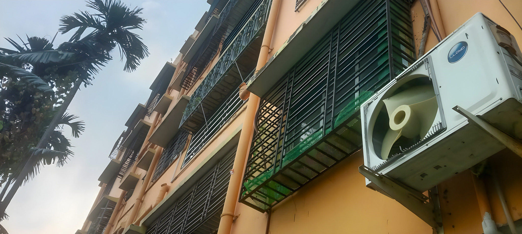 929 square feet Flat for sale in KAMALA APARTMENT, BARRACKPORE Madhyamgram — photo 4