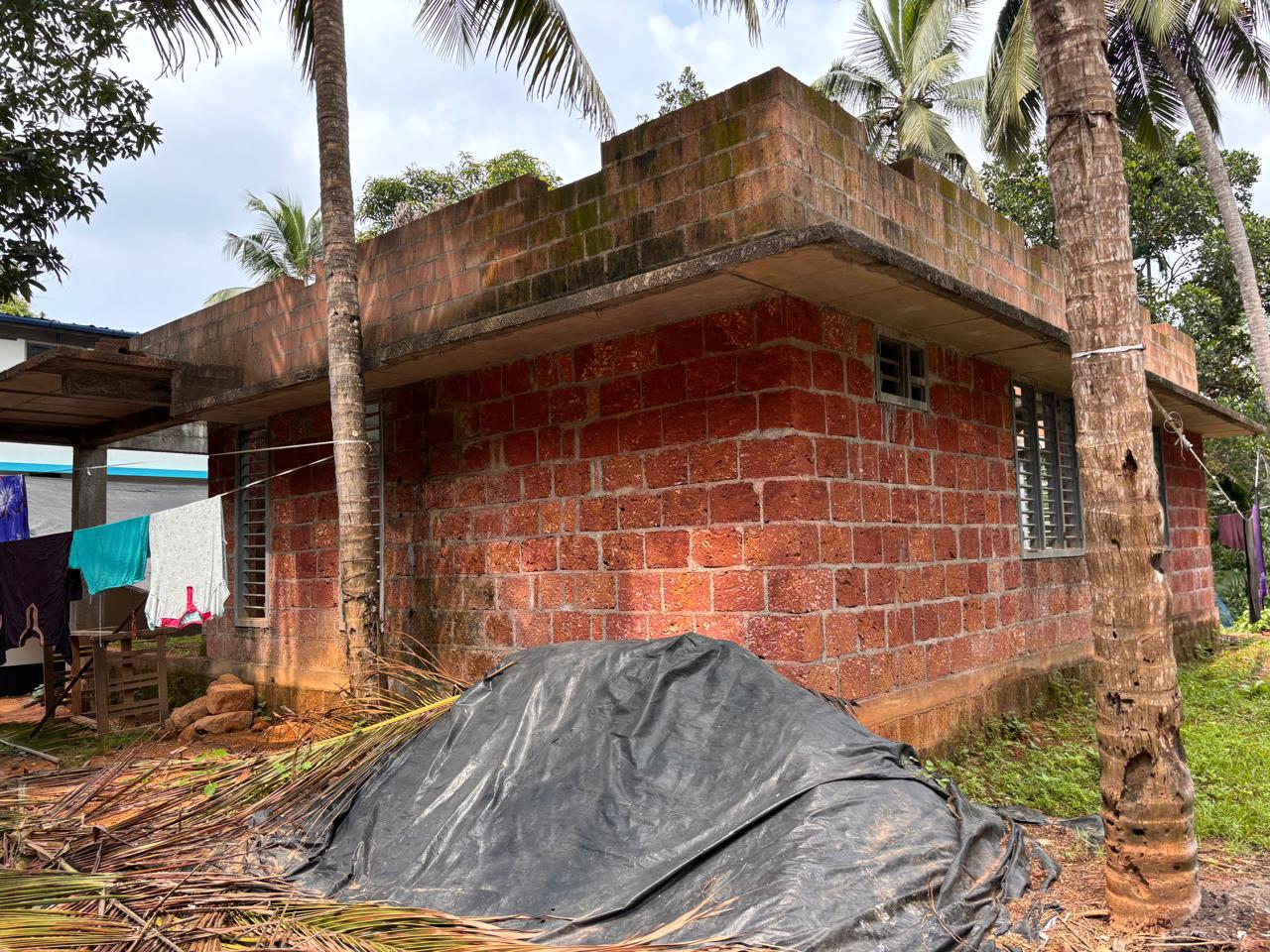 Individual House for sale in PALLIKKAL VILLAGE,KONDOTTY TALUK,MALAPPURAM DISTRICT Kannamangalam