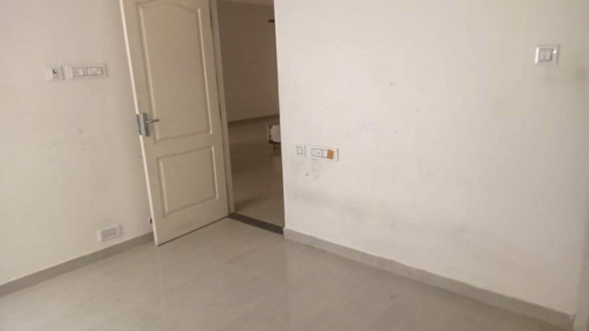 2 BHK Flat for sale in ROYAL TOWN, Located in a developing residential locality and about 1 km away from Mahindra City Bus Stop. Mahindra World City — photo 3