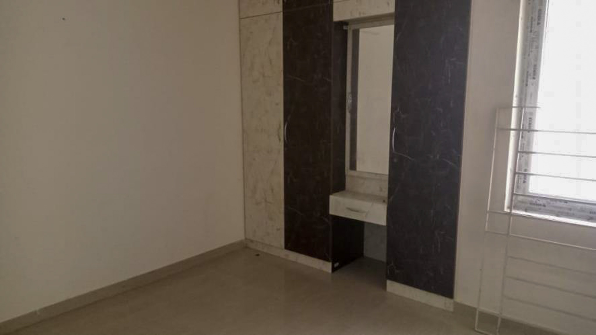 2 BHK Flat for sale in ROYAL TOWN, Located in a developing residential locality and about 1 km away from Mahindra City Bus Stop. Mahindra World City — photo 7